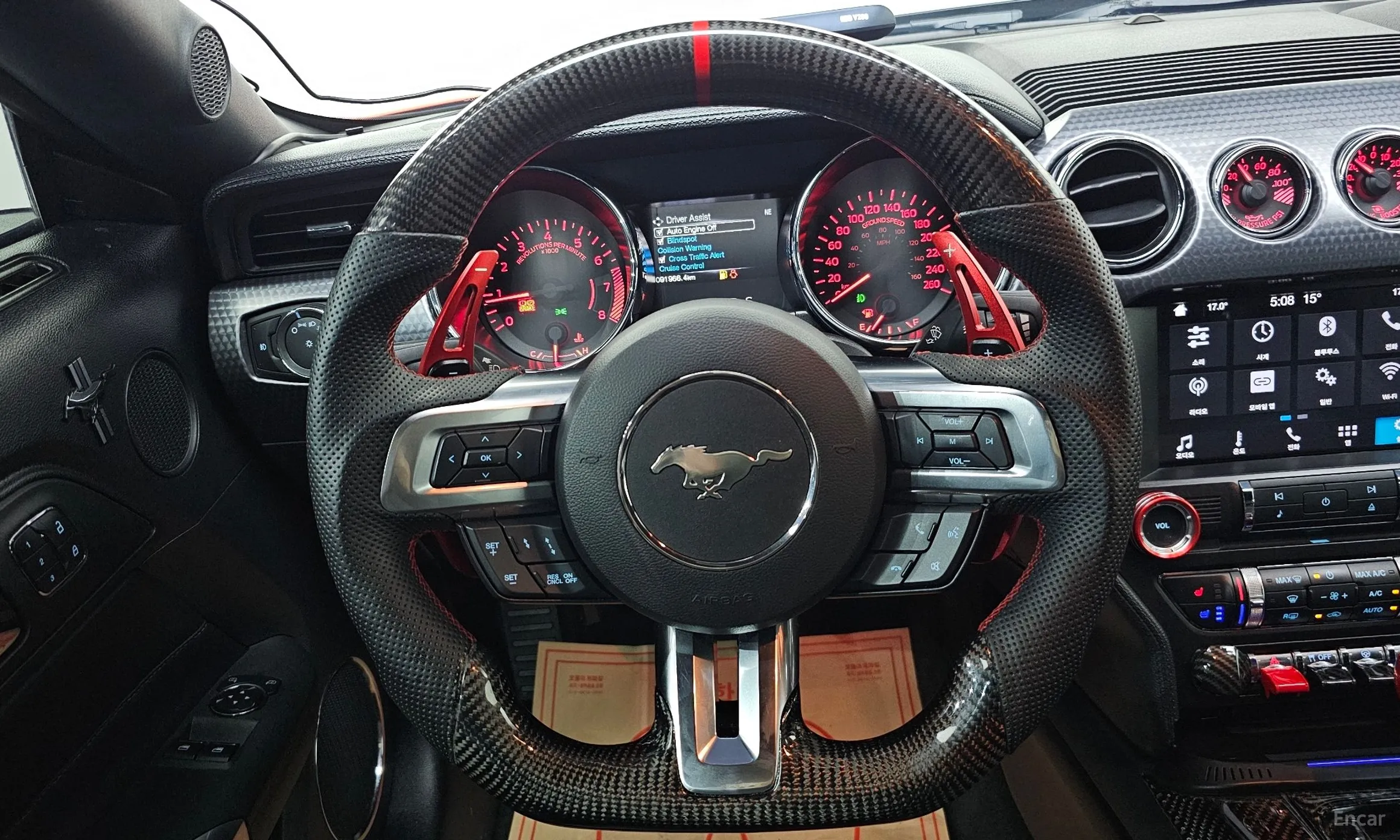 Ford Mustang превью 17