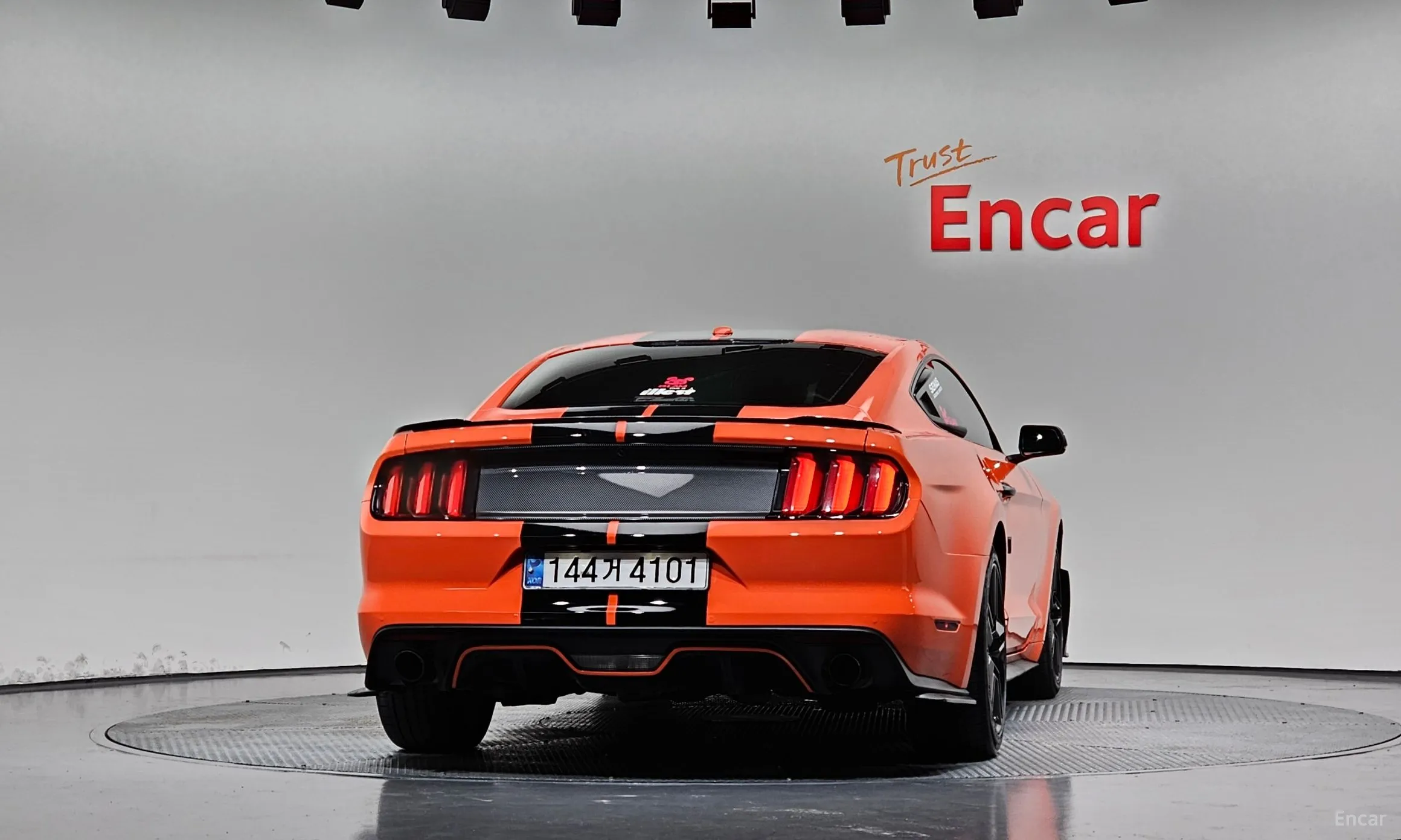 Ford Mustang превью 4