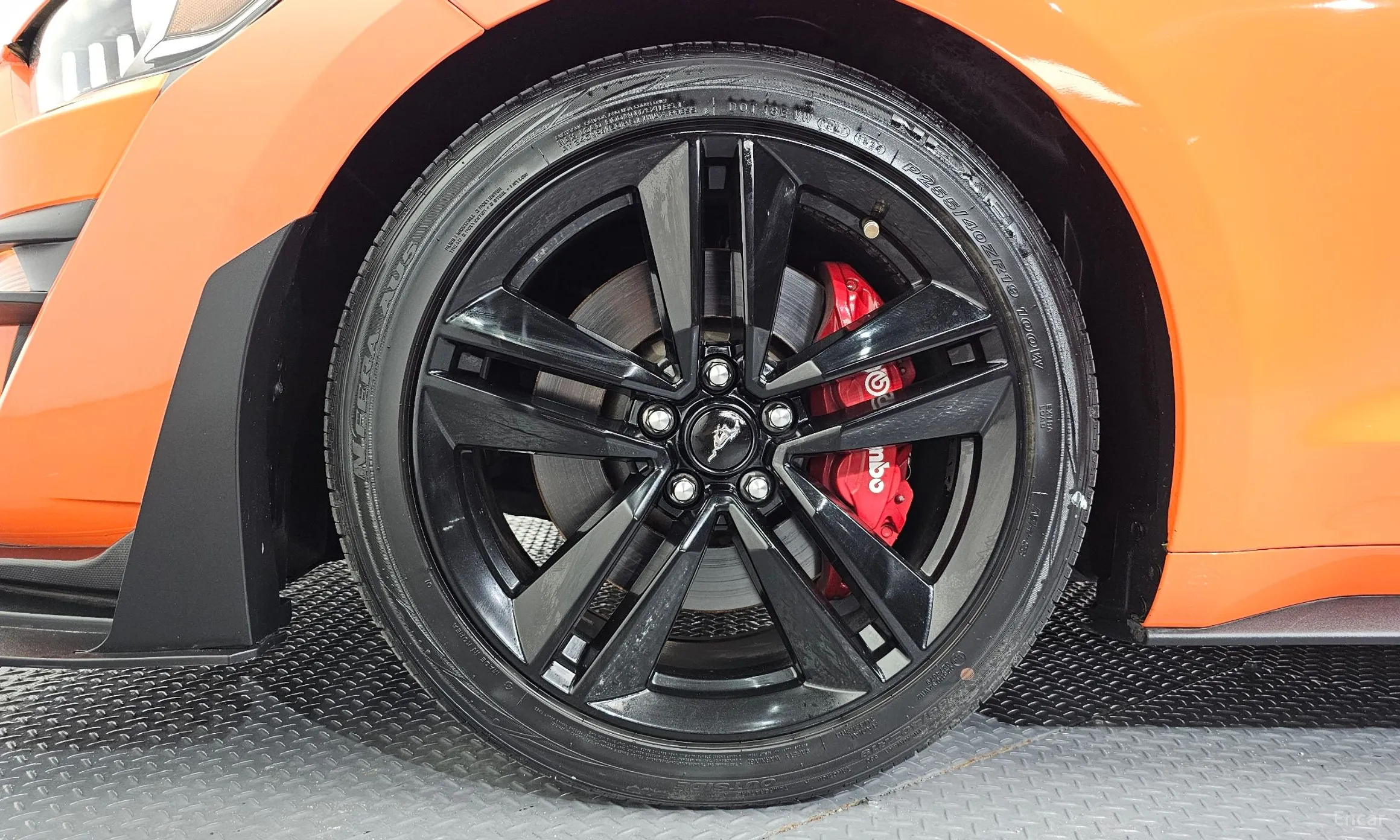 Ford Mustang превью 5