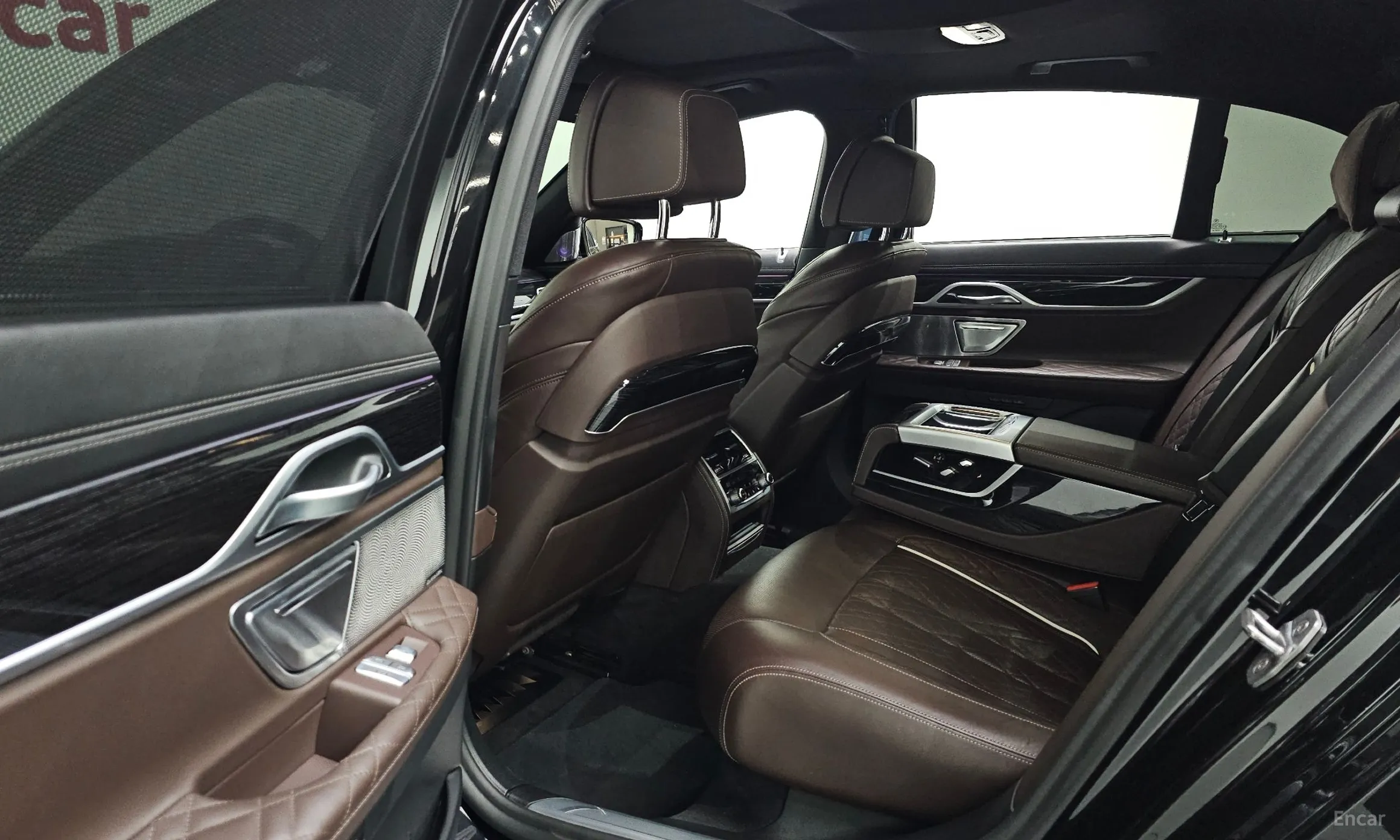 BMW 7 Series (G11) превью 12