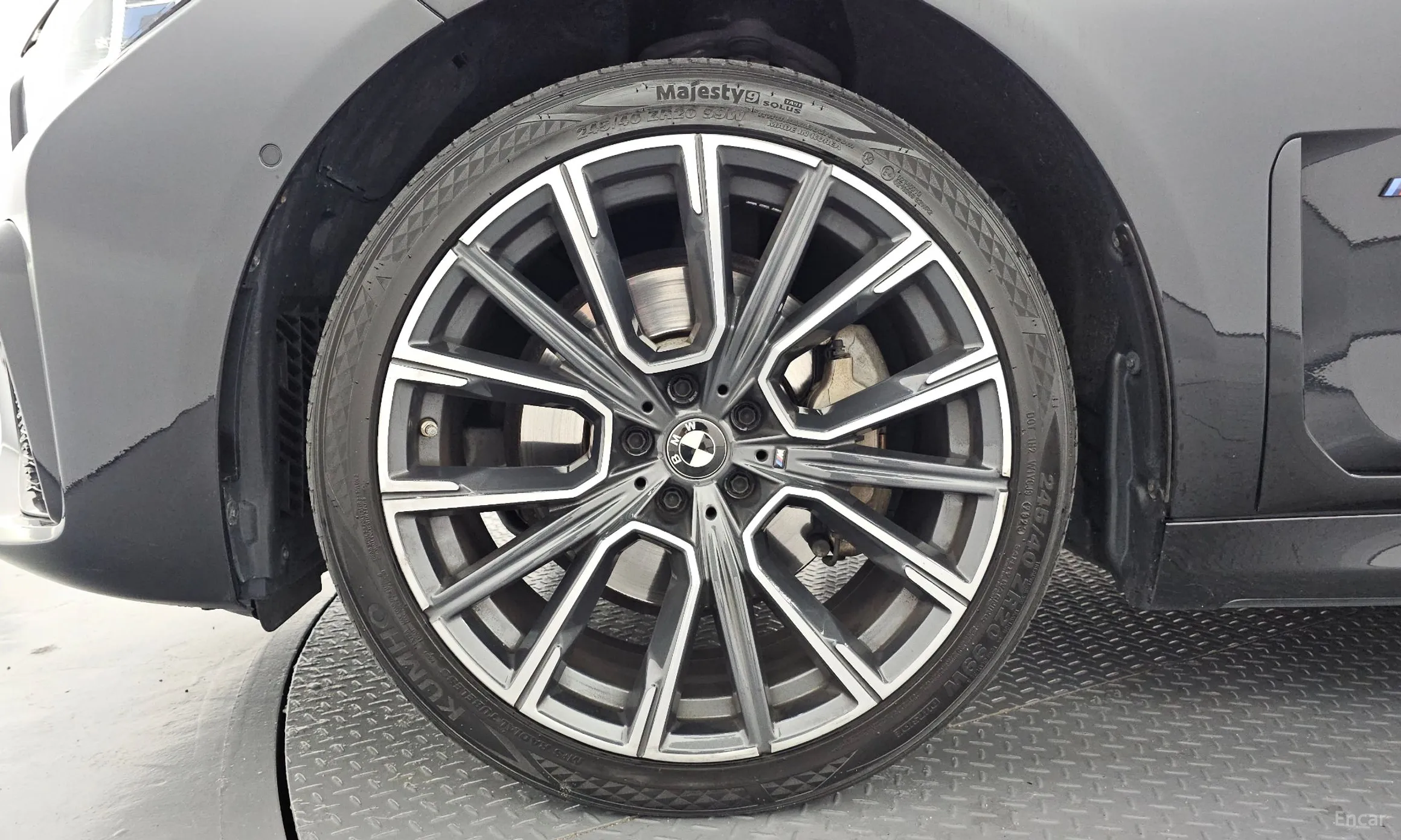 BMW 7 Series (G11) превью 5