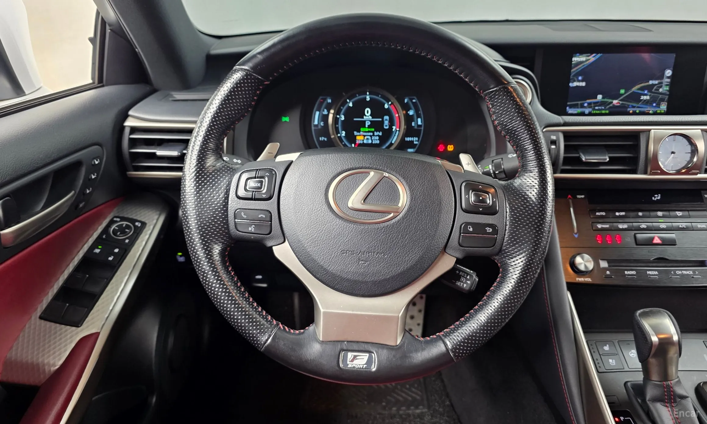 Lexus New IS300 превью 13