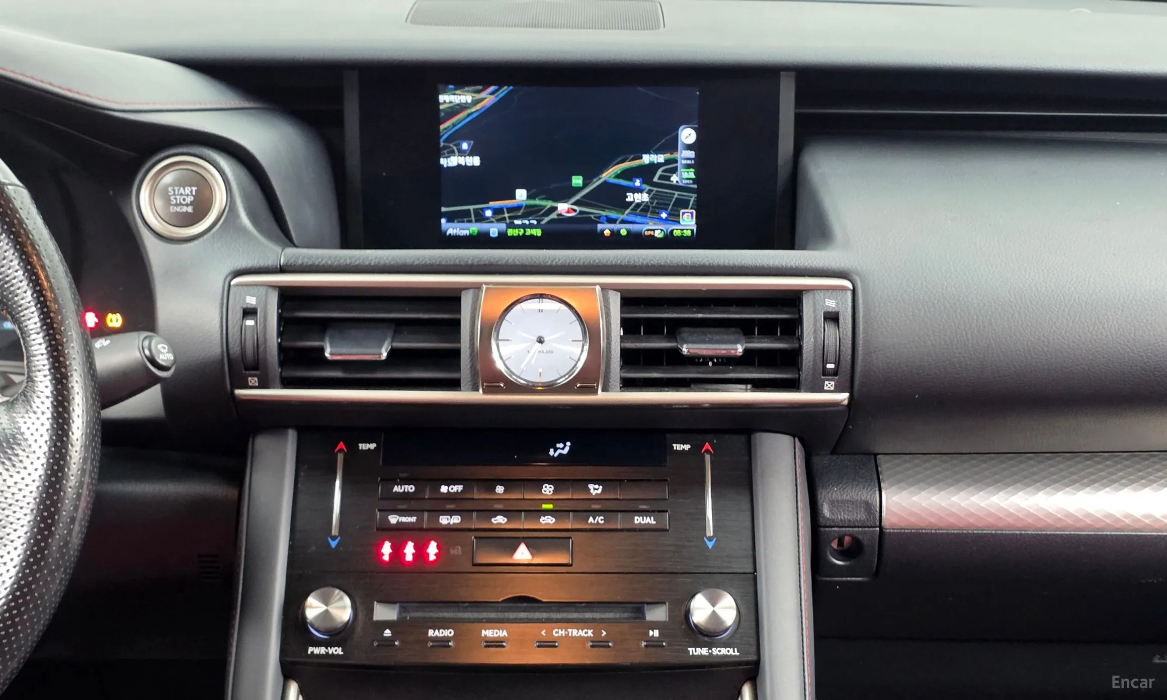 Lexus New IS300 превью 14