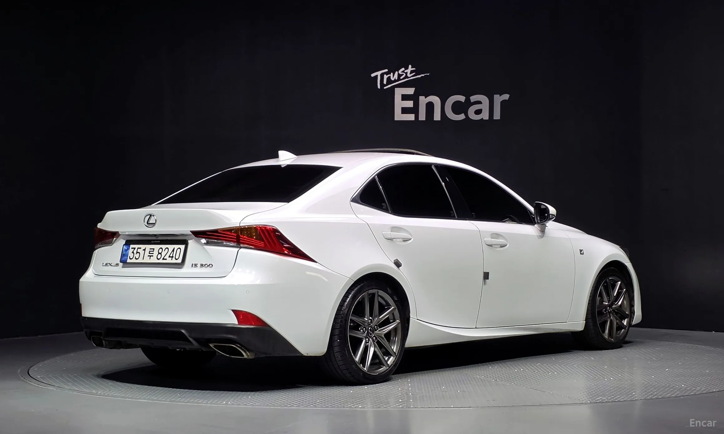 Lexus New IS300