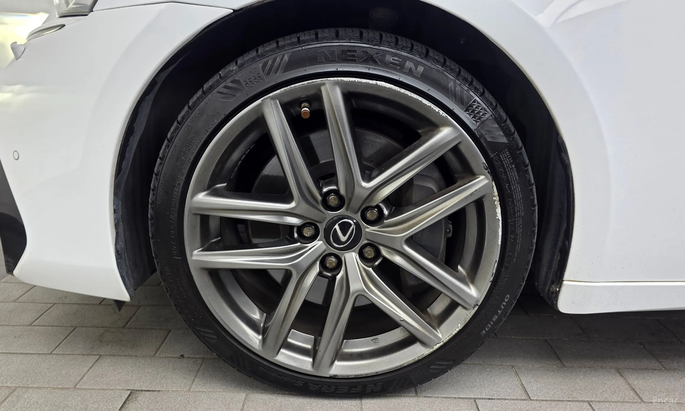 Lexus New IS300 превью 5