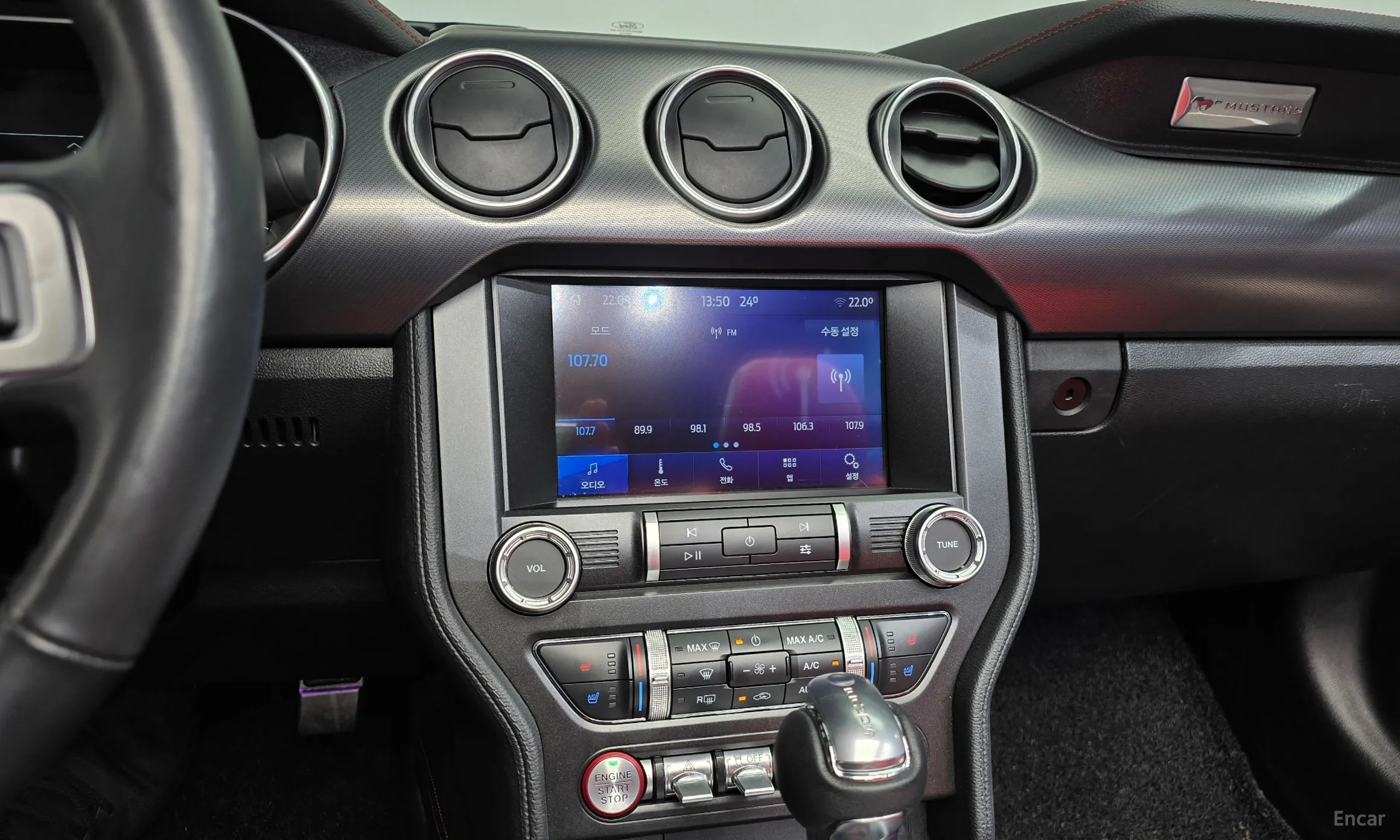 Ford Mustang превью 12