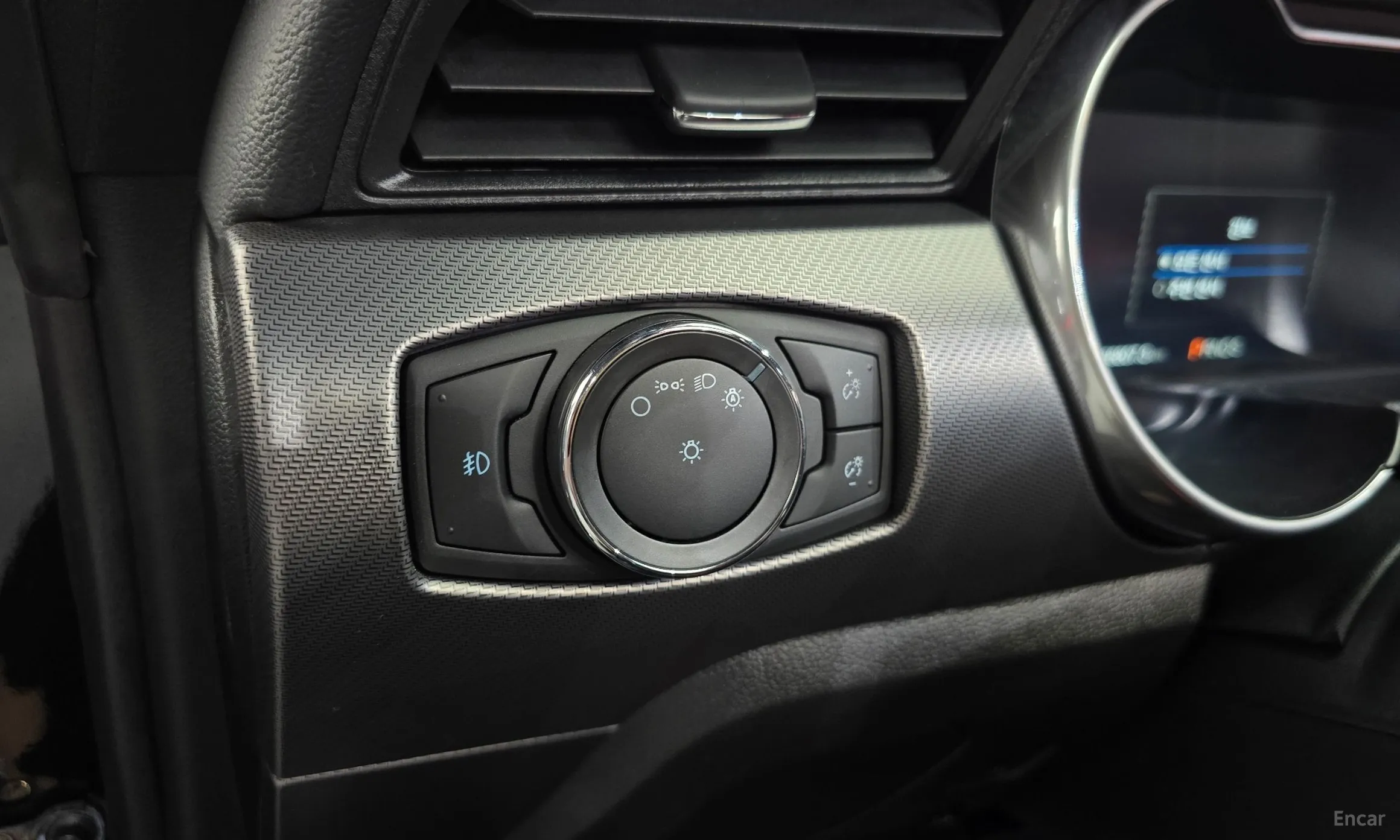 Ford Mustang превью 19