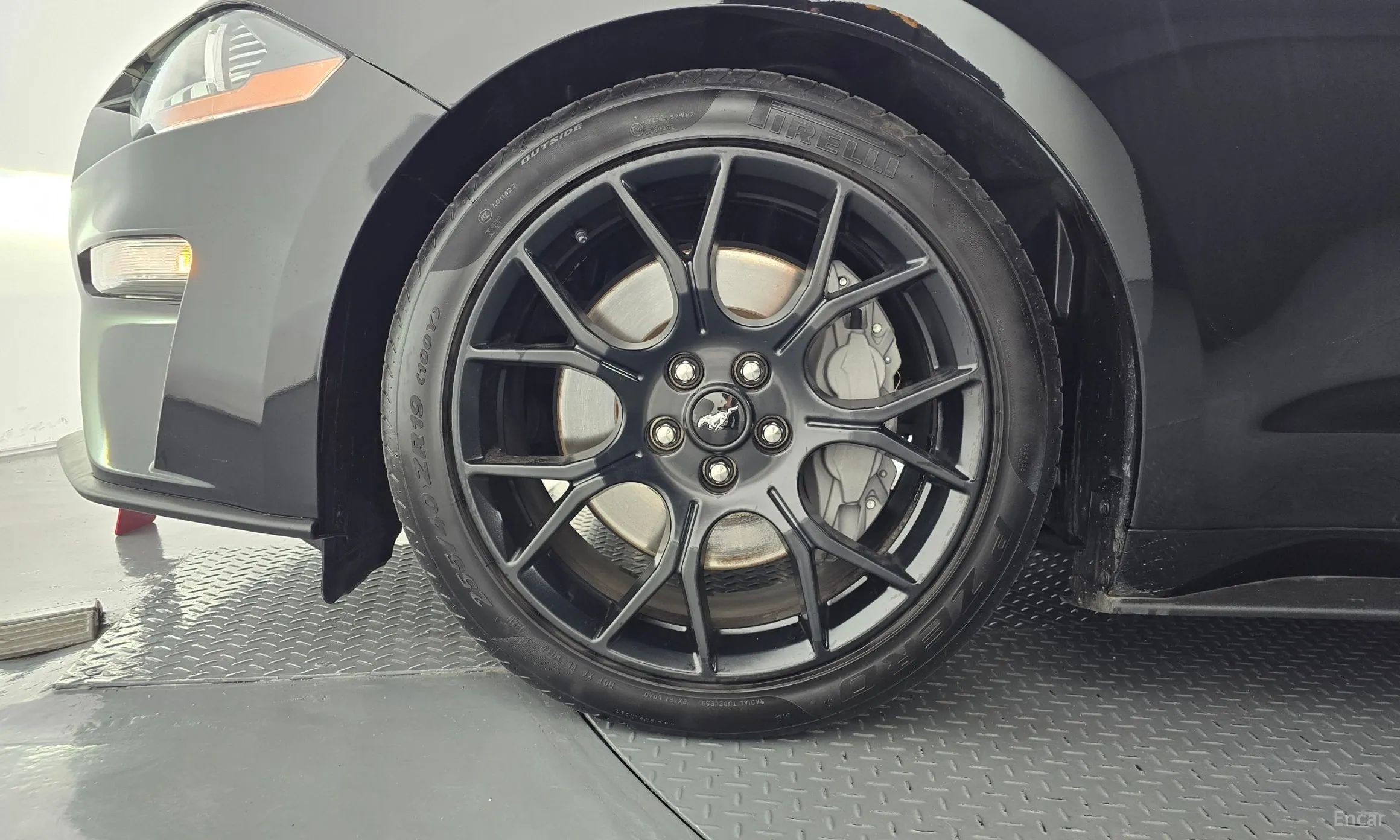 Ford Mustang превью 5