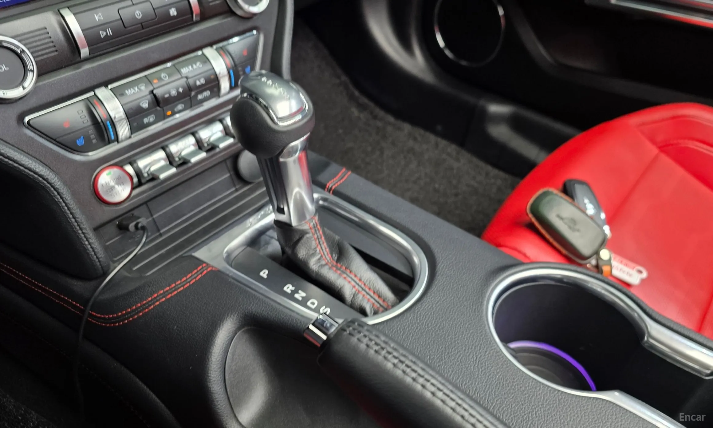 Ford Mustang превью 9