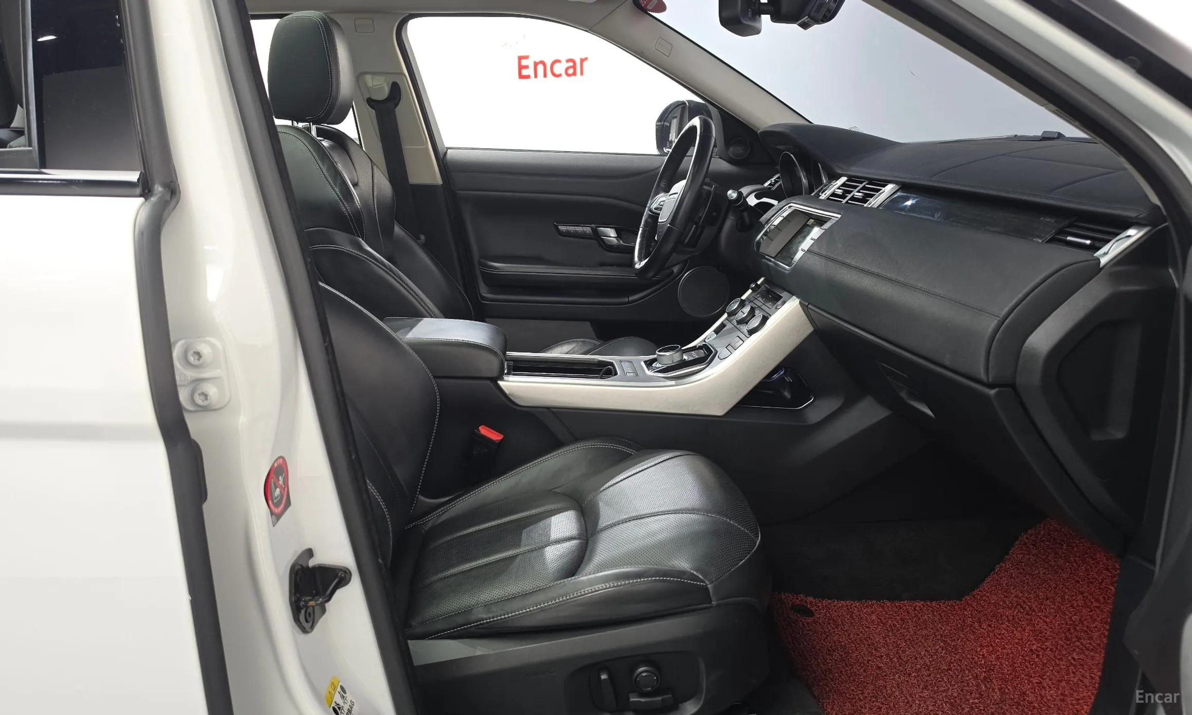 Land Rover Range Rover Evoque превью 11