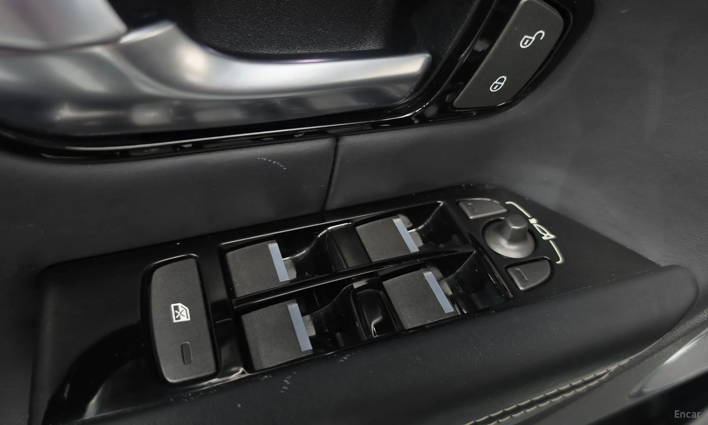 Land Rover Range Rover Evoque превью 18