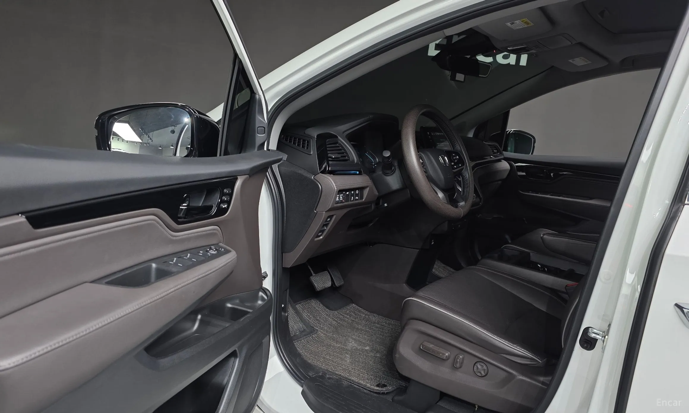 Honda Odyssey превью 10