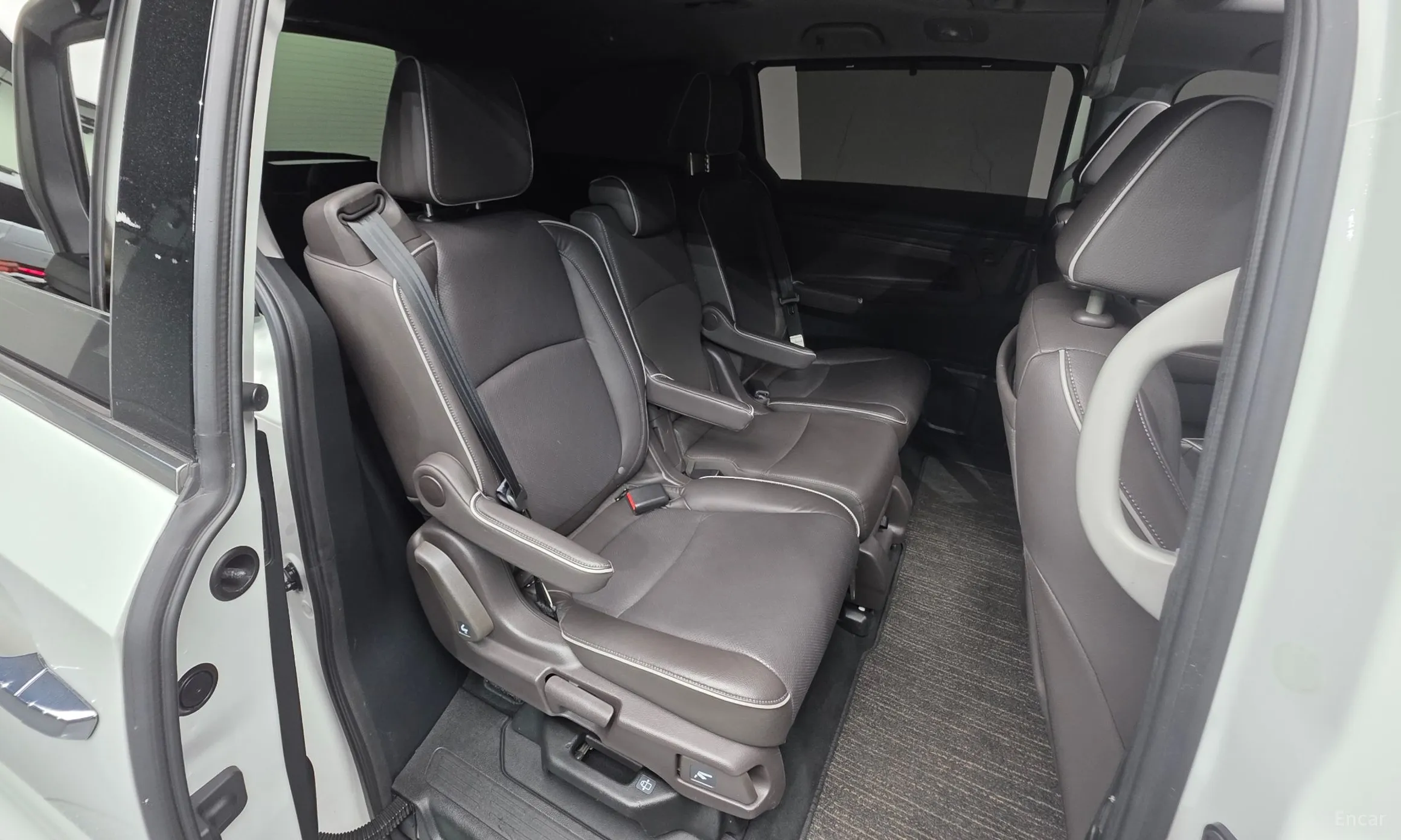Honda Odyssey превью 17