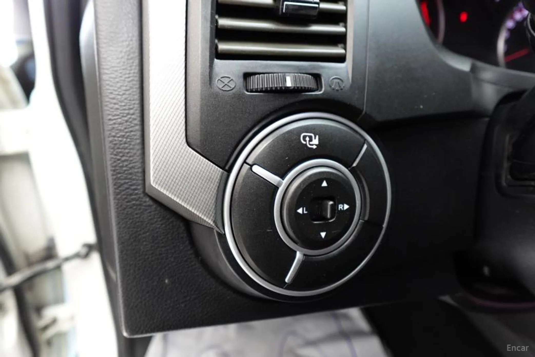 KG Mobility (SsangYong) Korando Sports превью 19