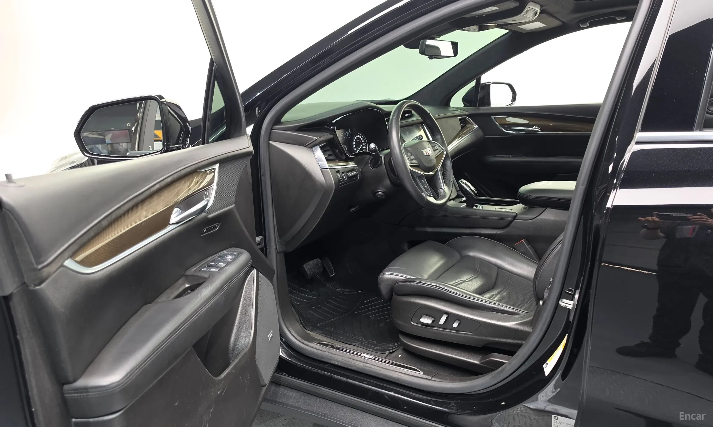 Cadillac XT5 превью 10