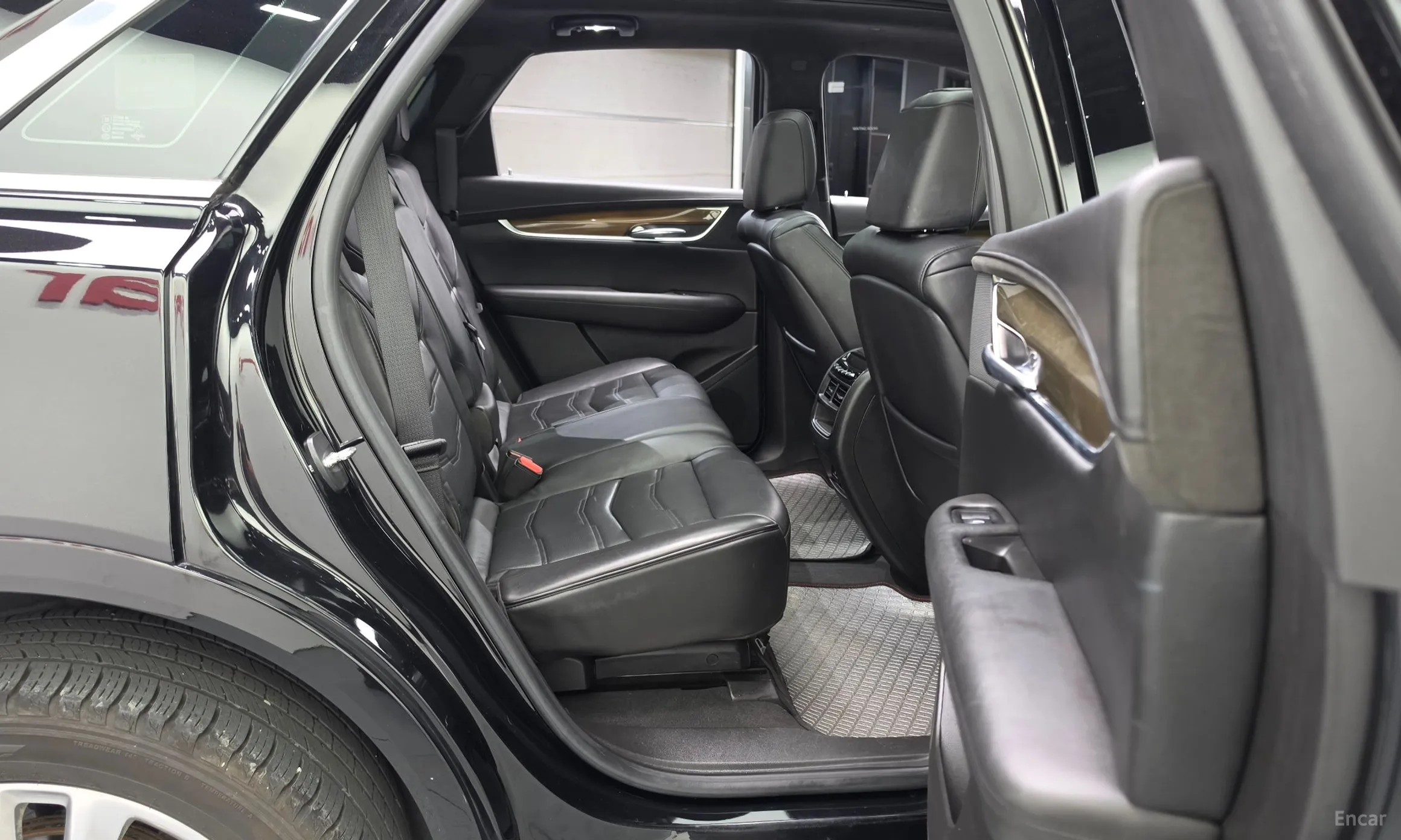 Cadillac XT5 превью 12