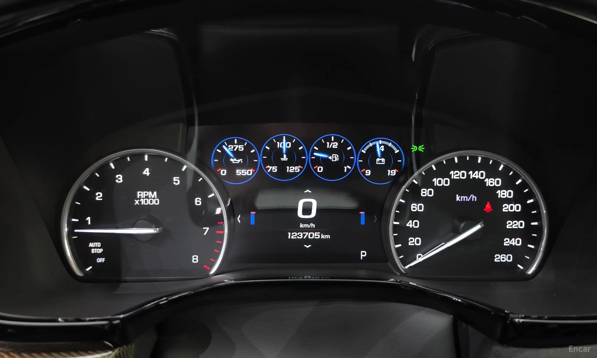 Cadillac XT5 превью 8