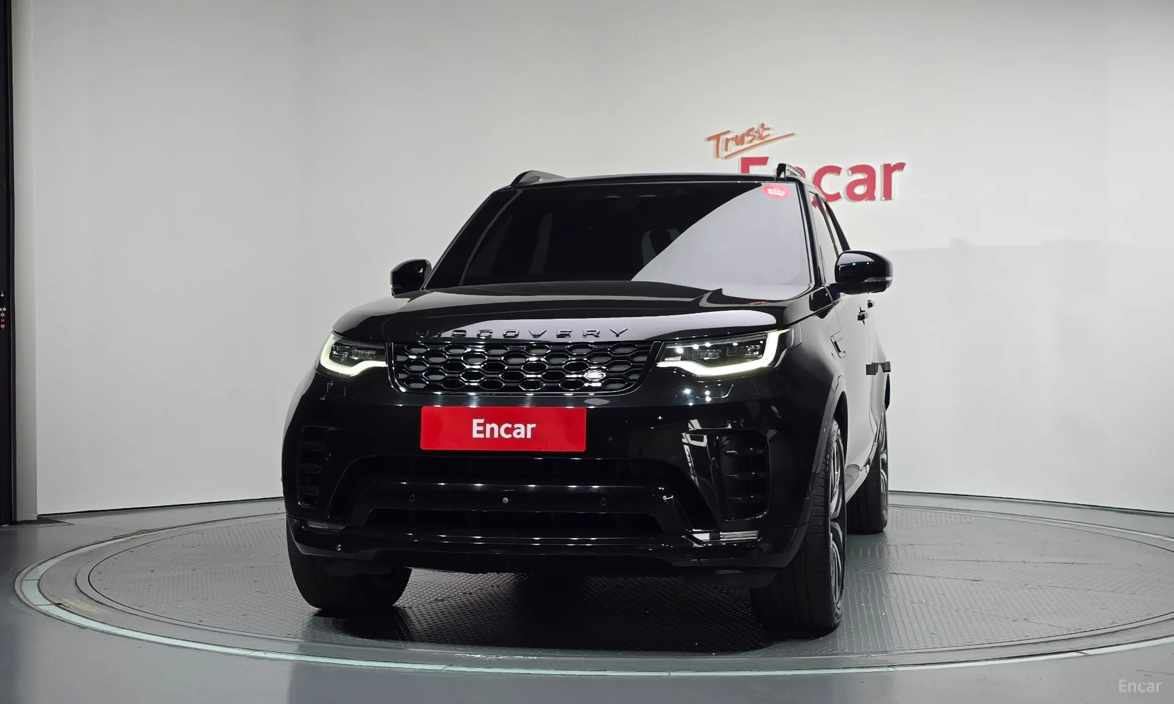 Land Rover Discovery 5 превью 3