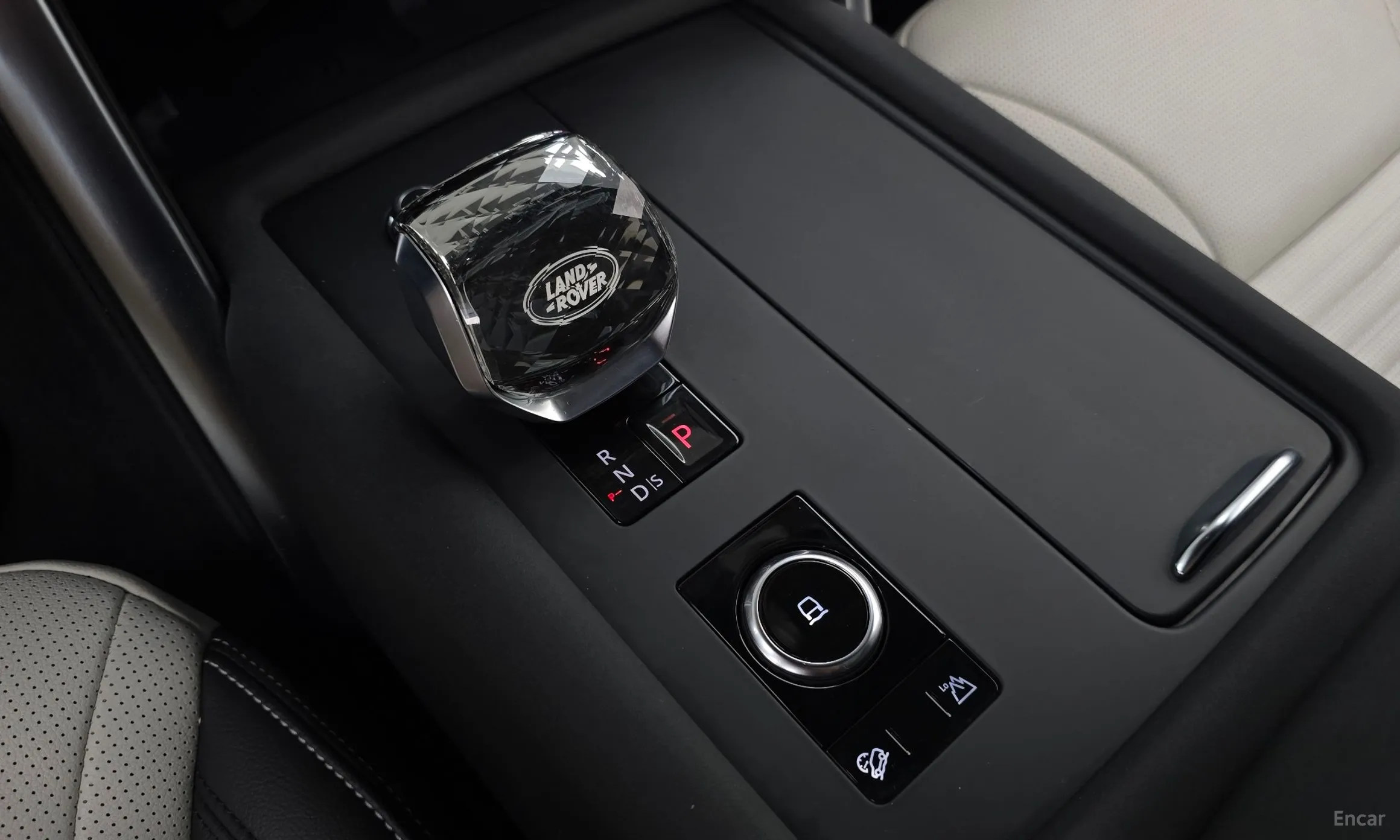 Land Rover Discovery 5 превью 9