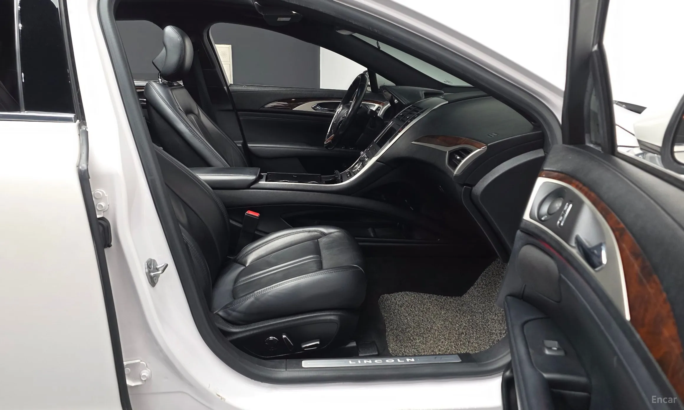 Lincoln New MKZ превью 11