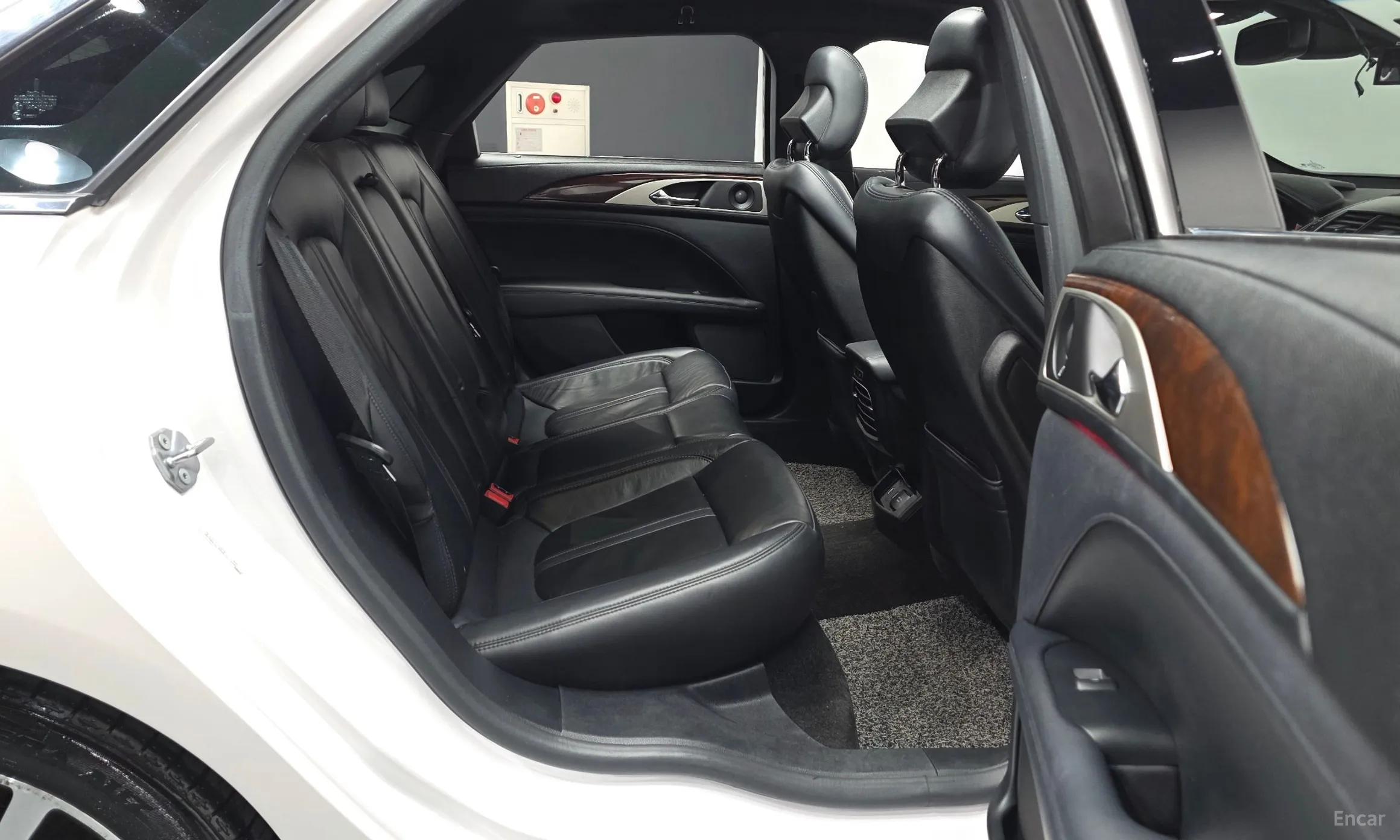 Lincoln New MKZ превью 12
