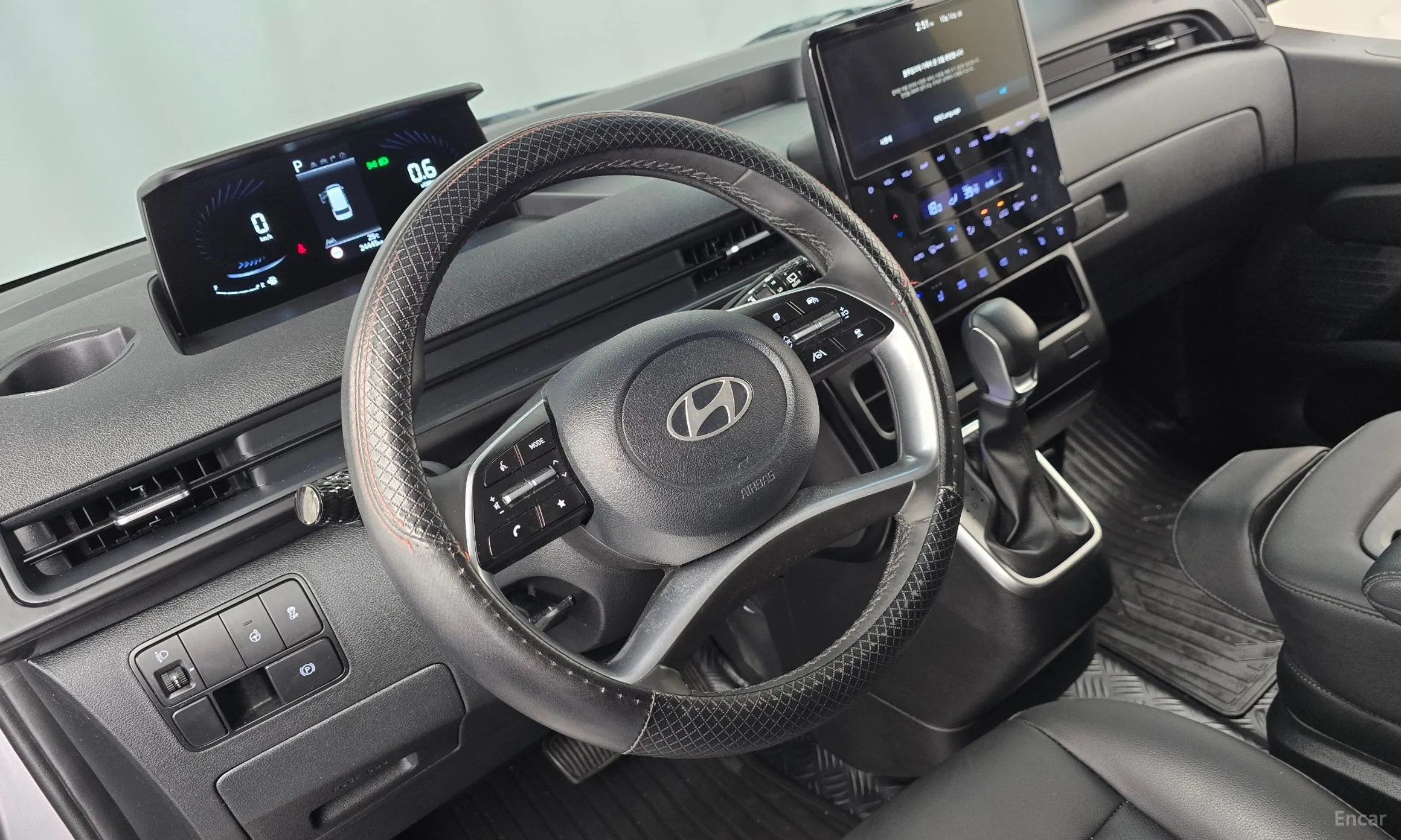 Hyundai Staria превью 12