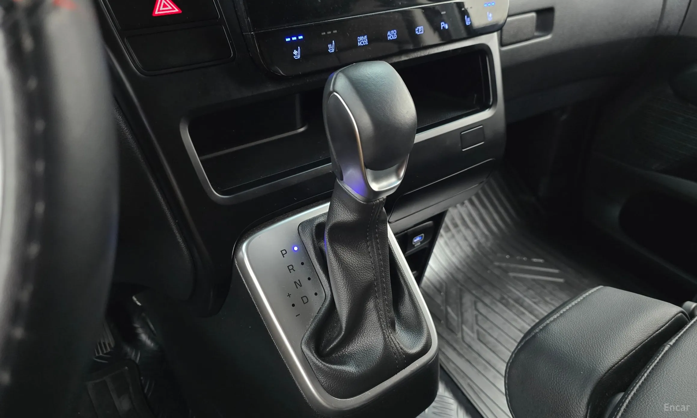 Hyundai Staria превью 9