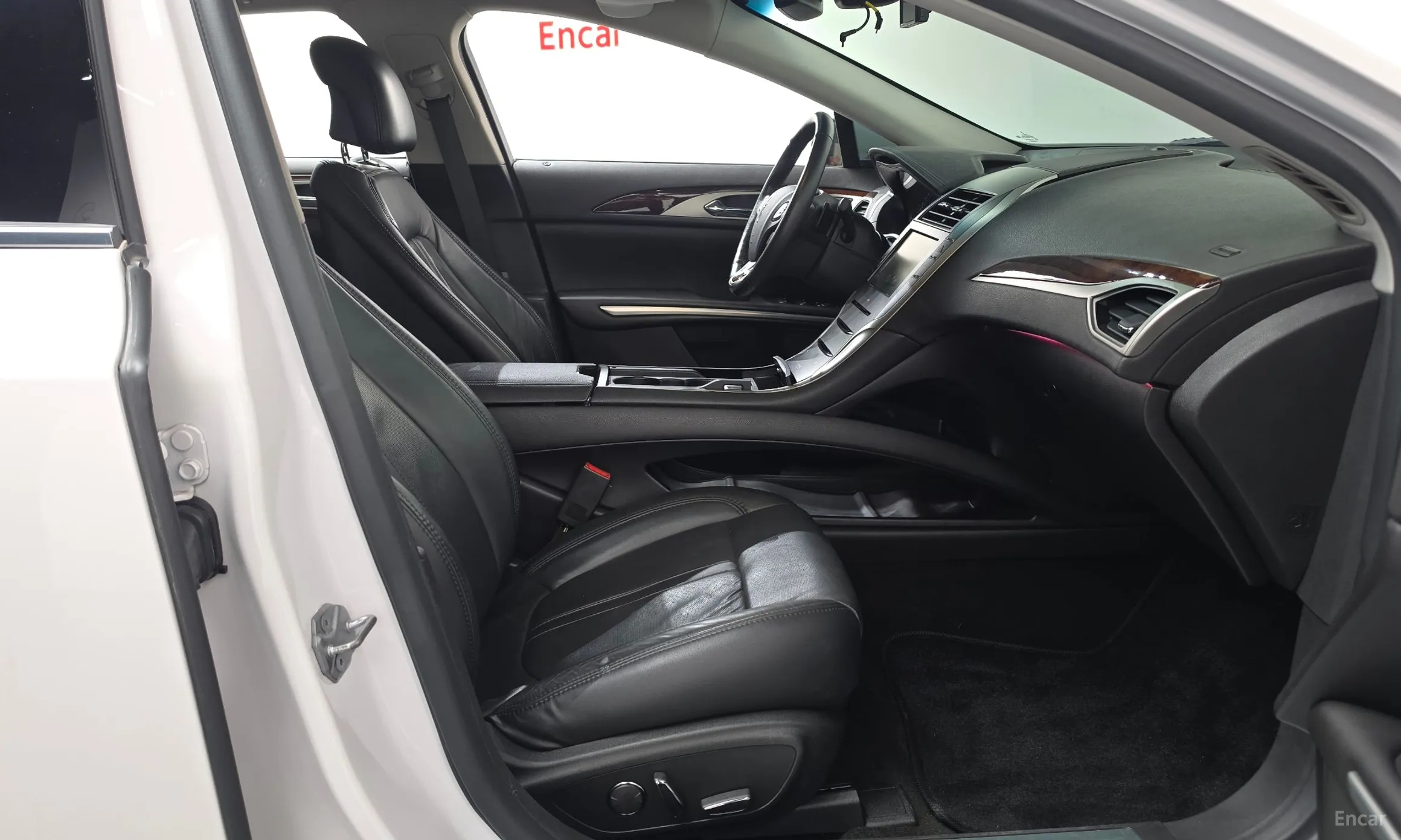 Lincoln New MKZ превью 11