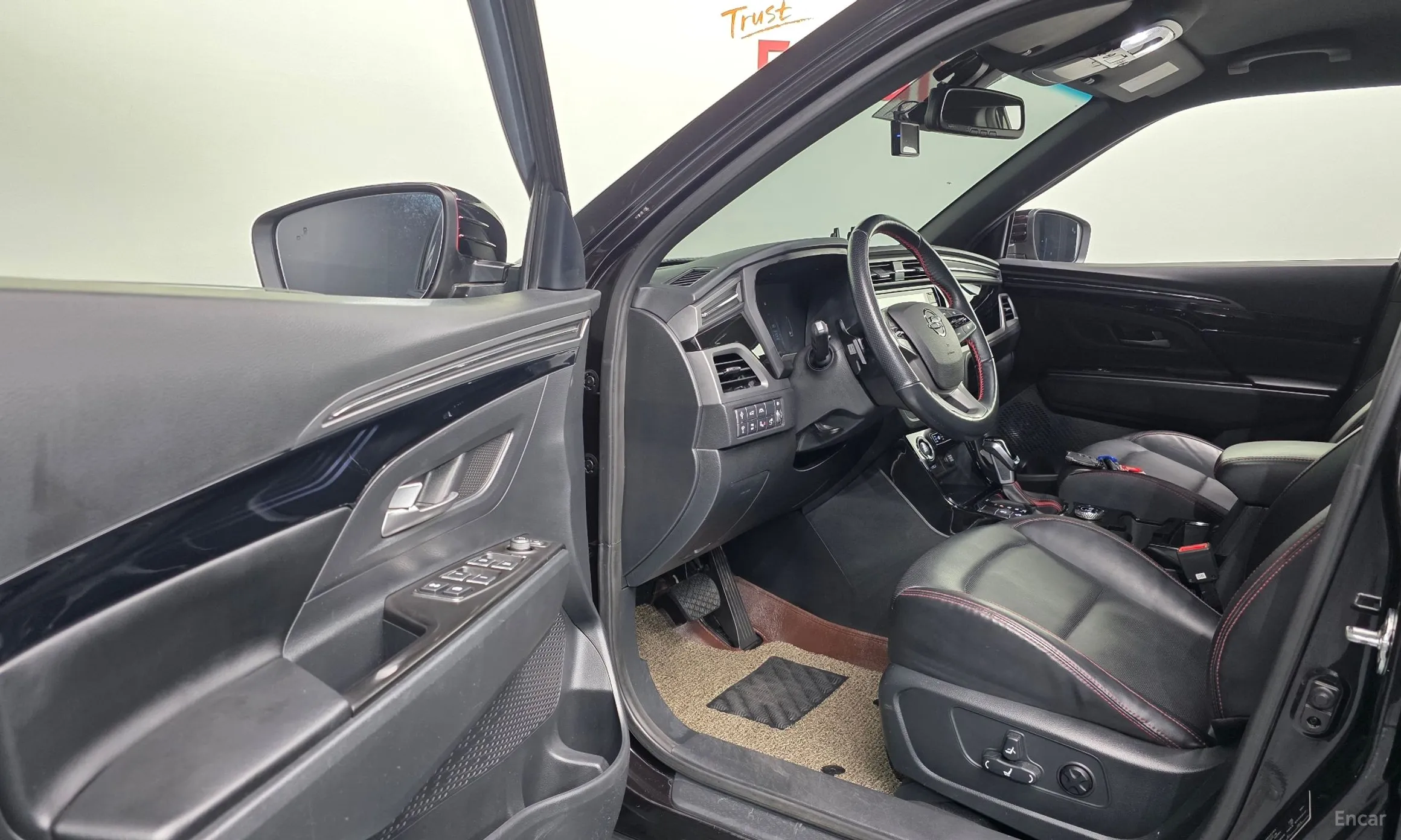 KG Mobility (SsangYong) Beautiful Korando превью 10