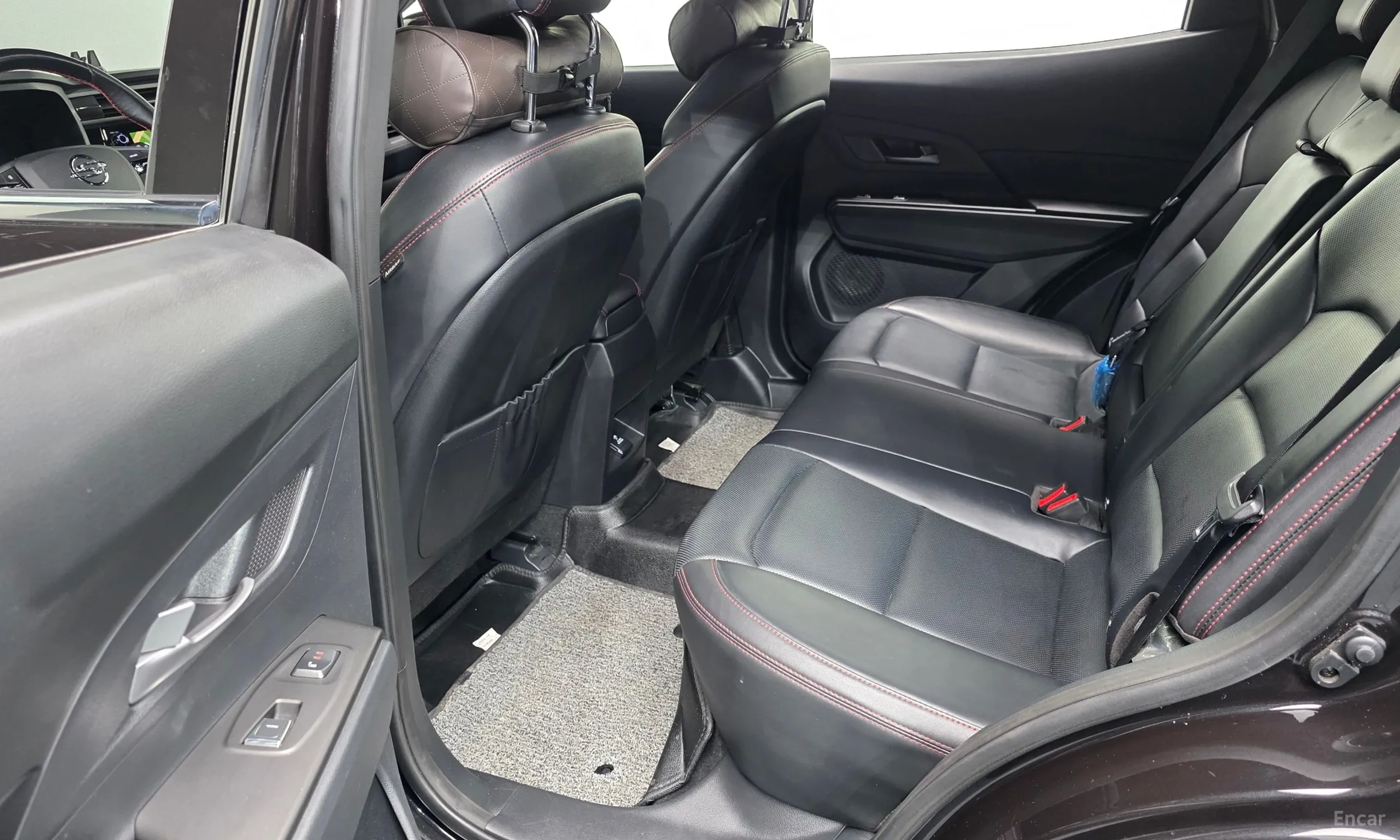 KG Mobility (SsangYong) Beautiful Korando превью 12