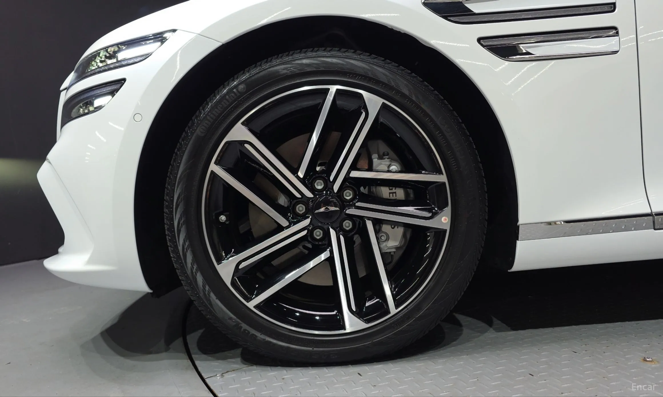 Genesis G80 (RG3) превью 5