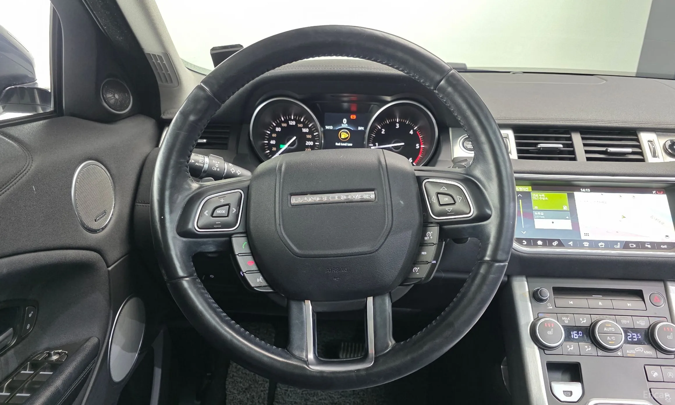 Land Rover Range Rover Evoque превью 13