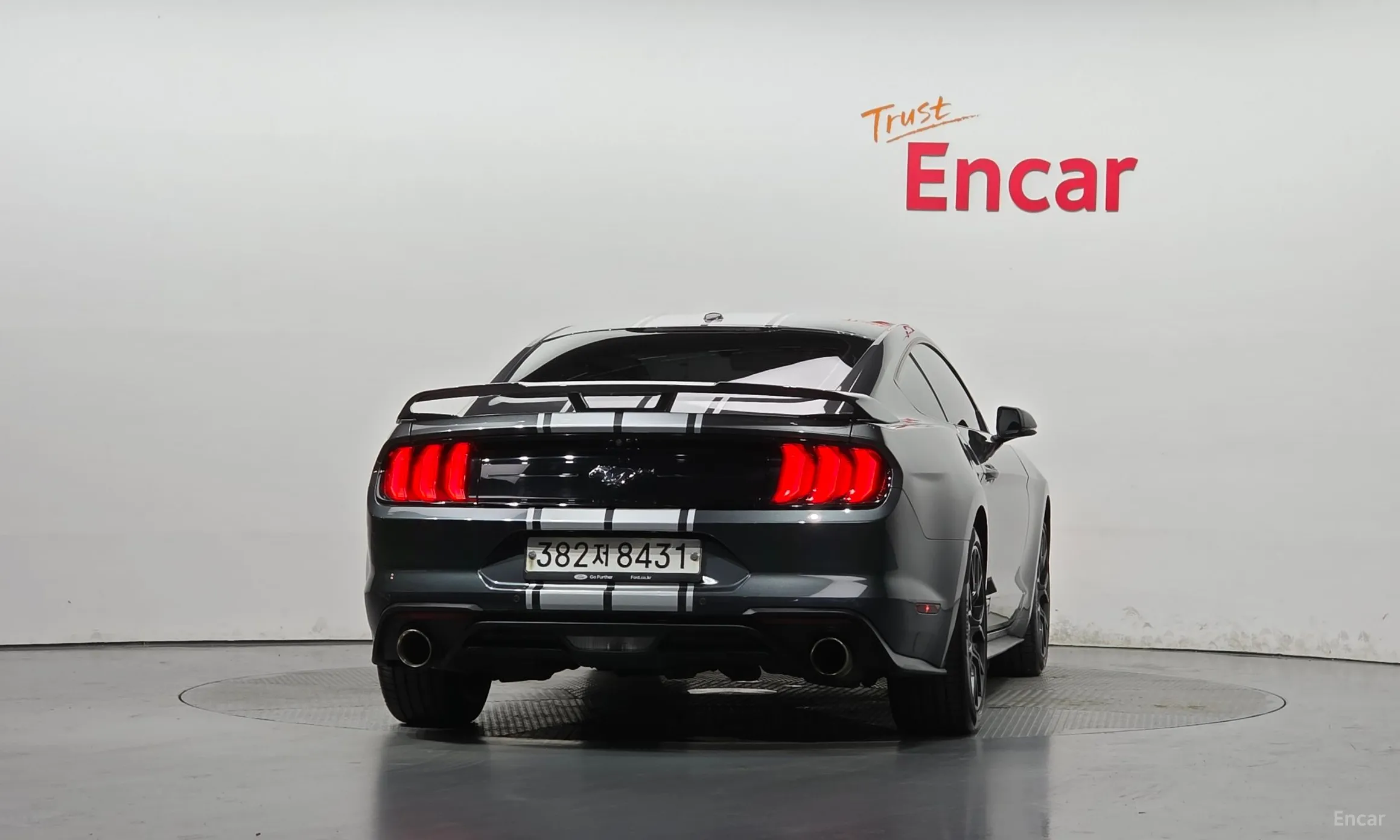 Ford Mustang превью 4