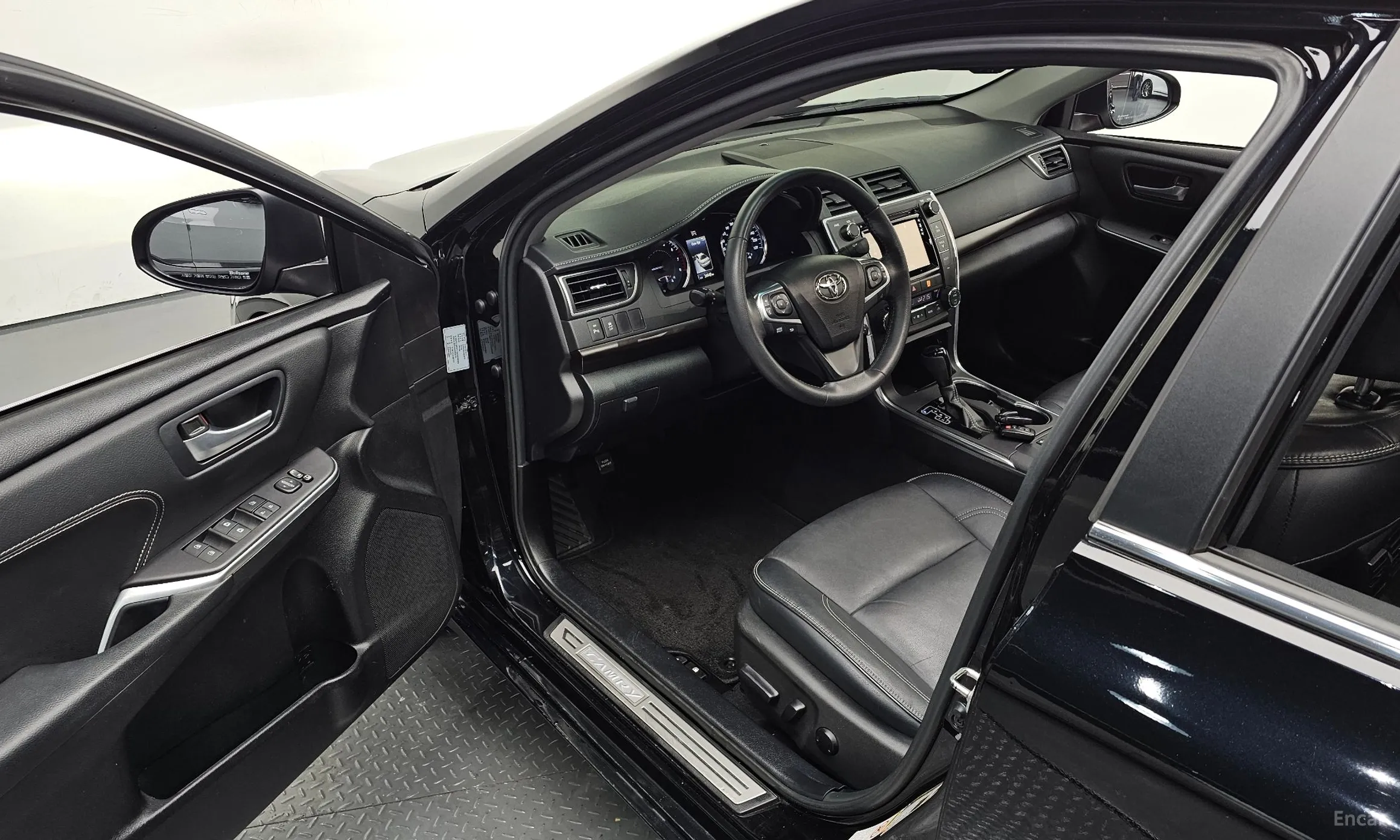 Toyota New Camry превью 11