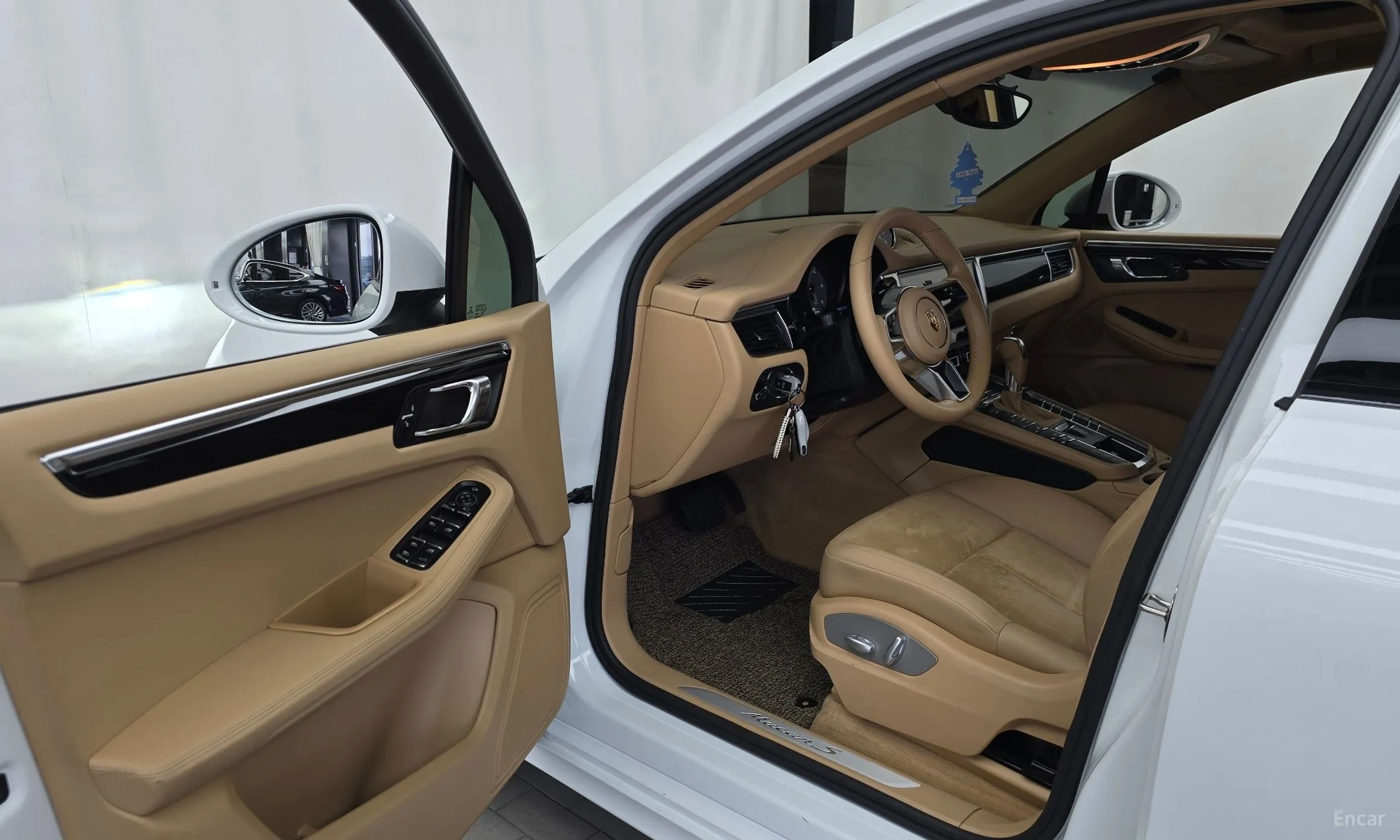 Porsche Macan превью 10