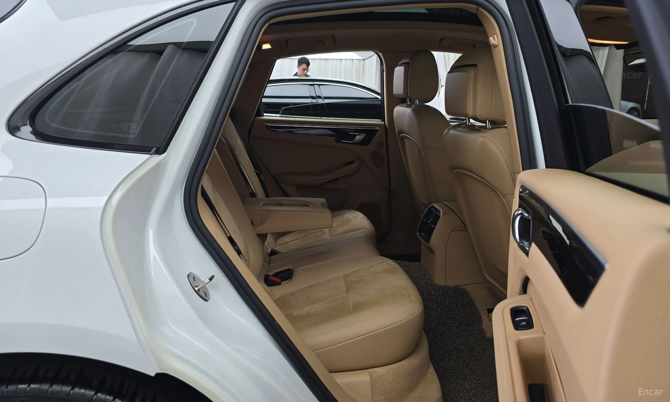 Porsche Macan превью 12