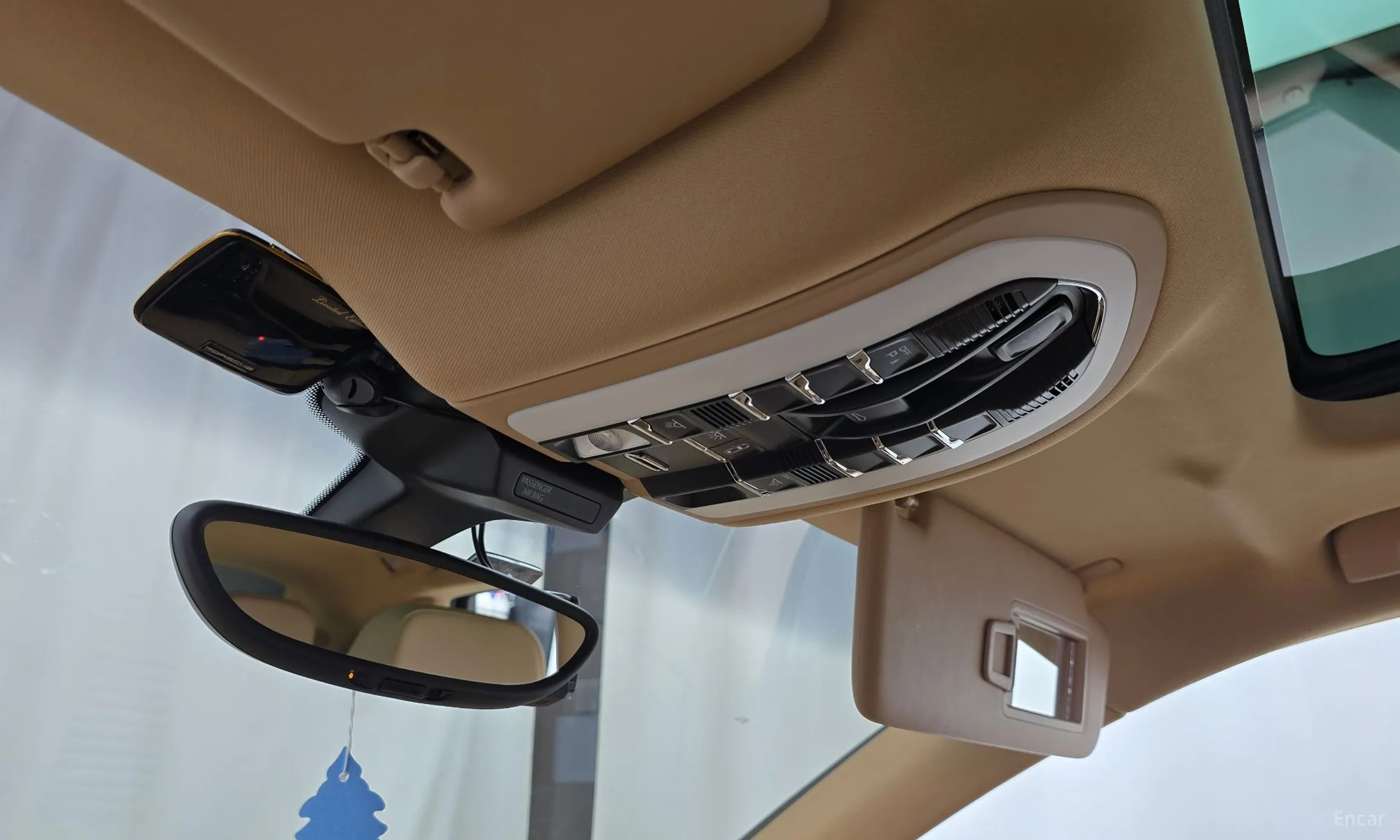 Porsche Macan превью 17