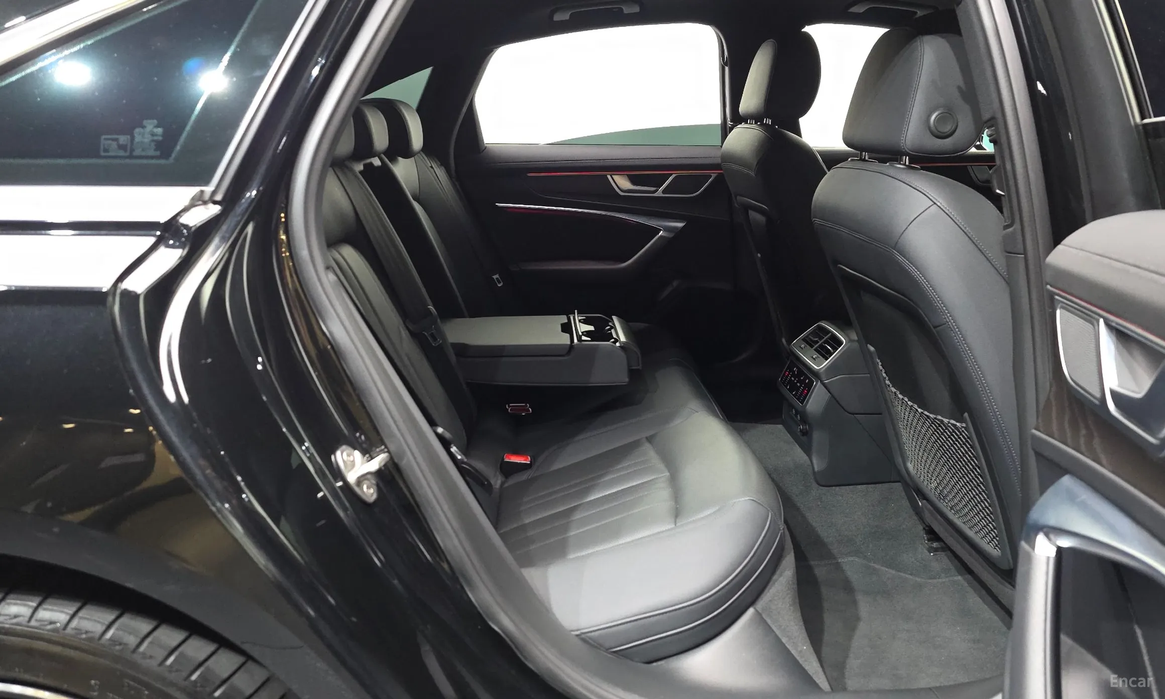 Audi A6 (C8) превью 11