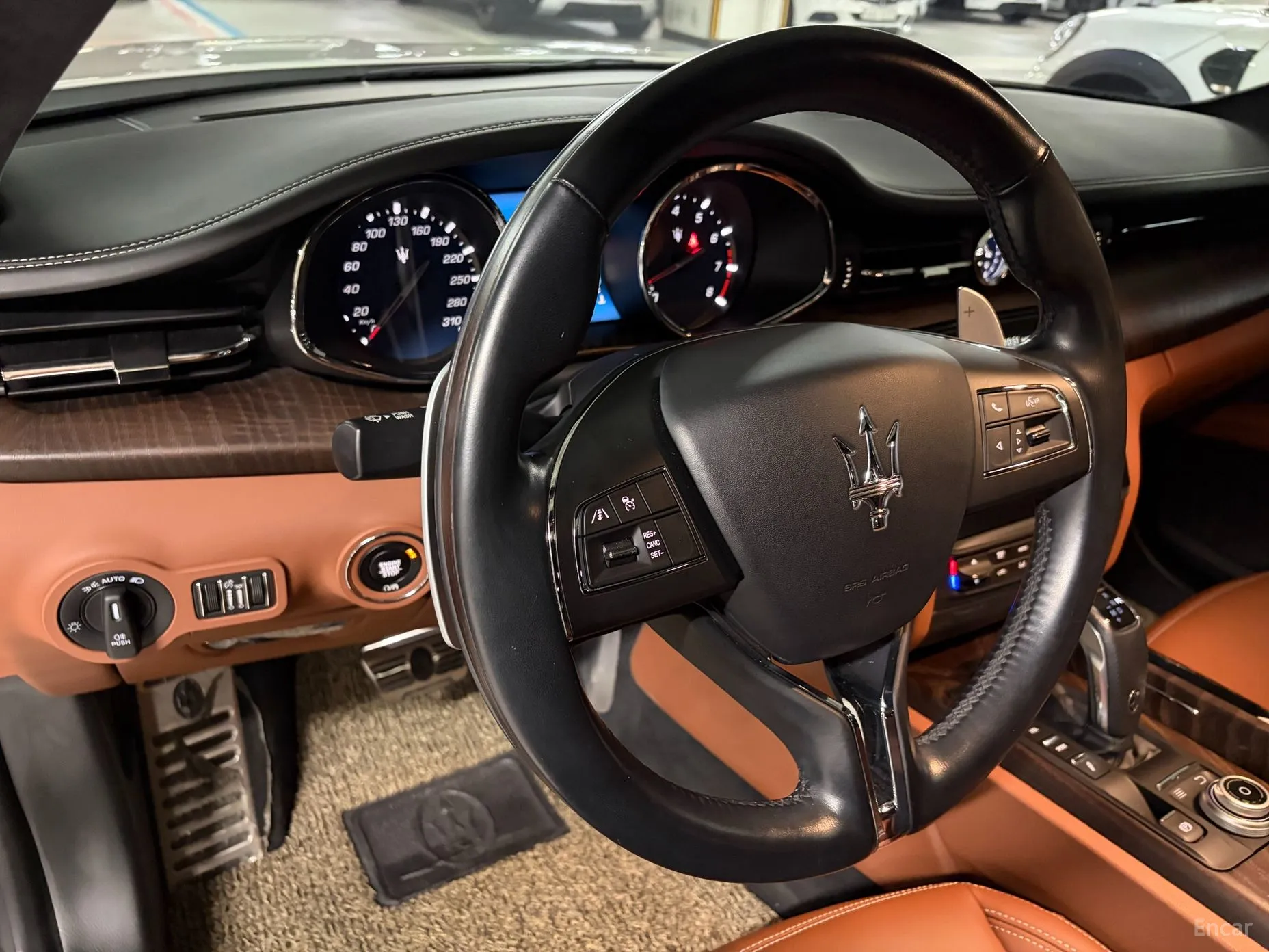 Maserati Quattroporte превью 10