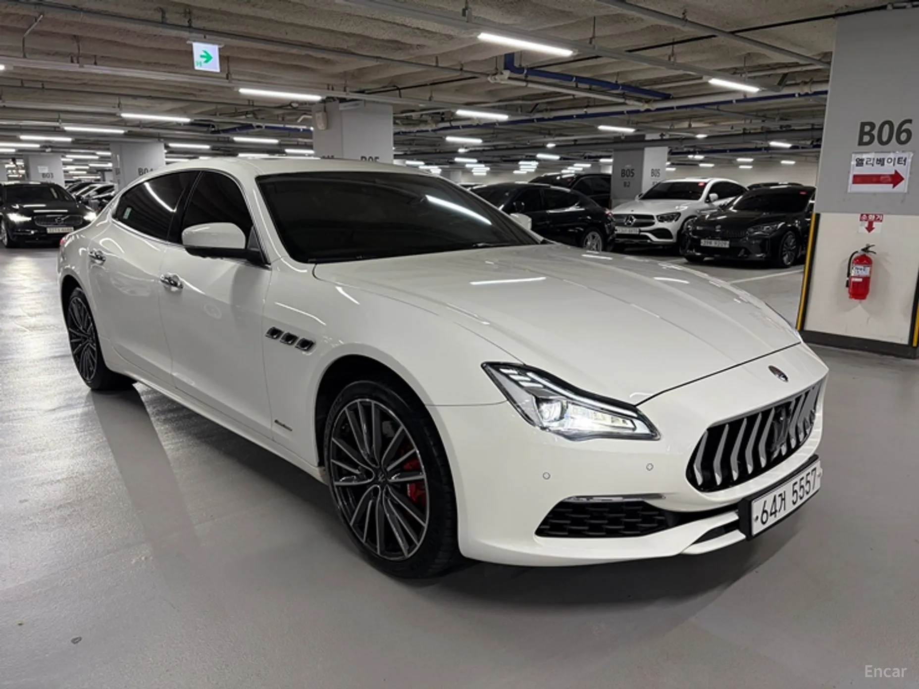 Maserati Quattroporte превью 2