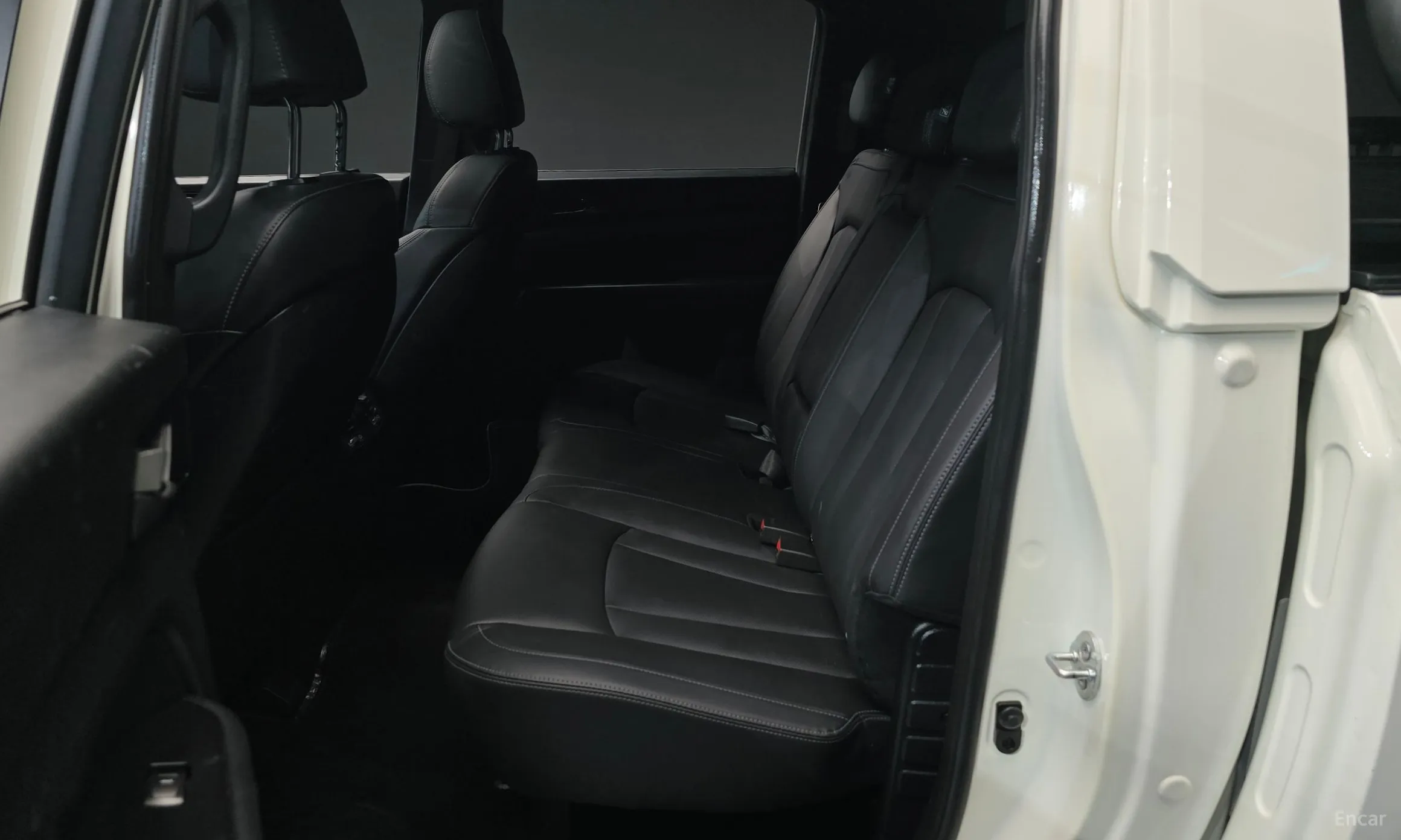 KG Mobility (SsangYong) Rexton Sports превью 12