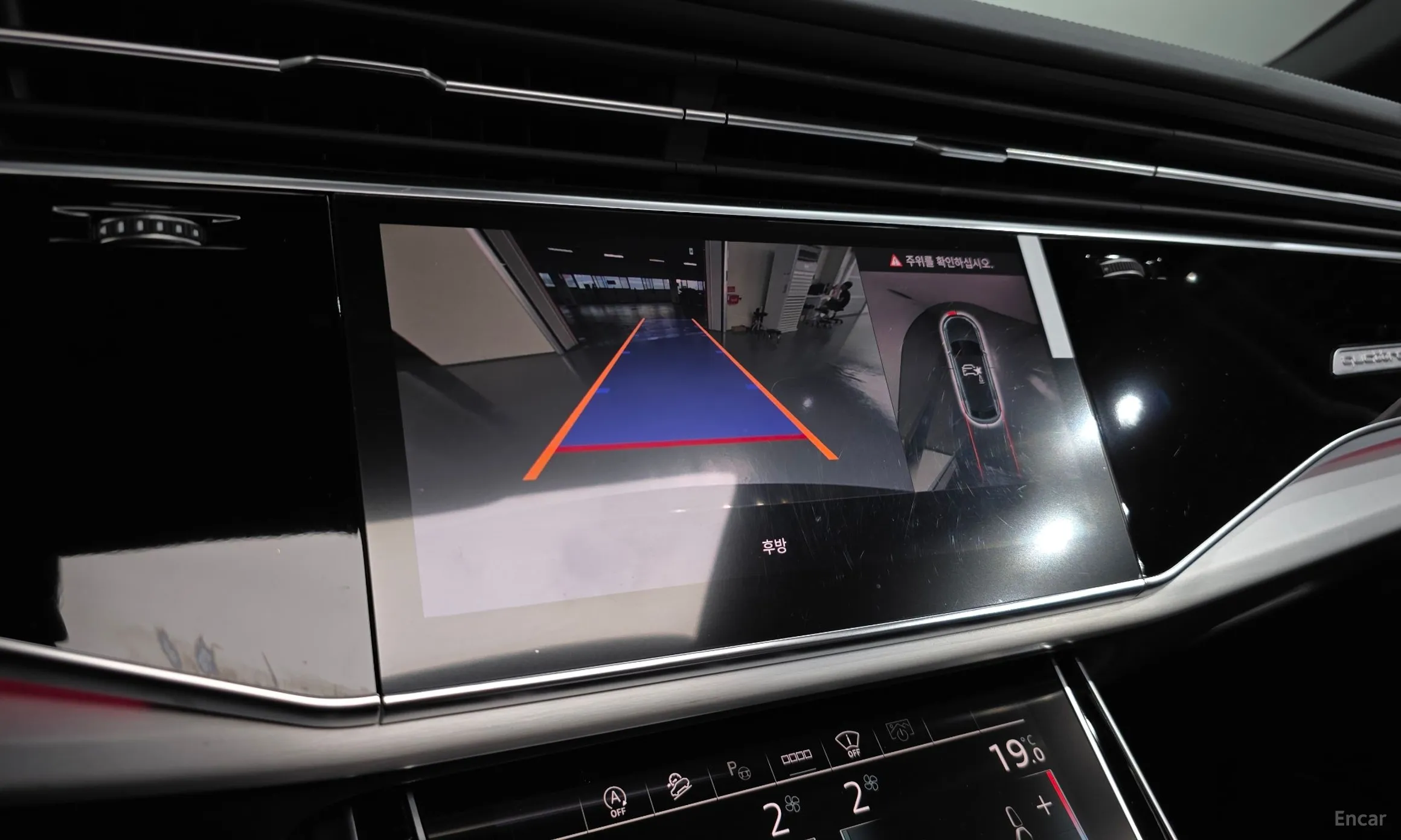 Audi Q8 (4M) превью 15
