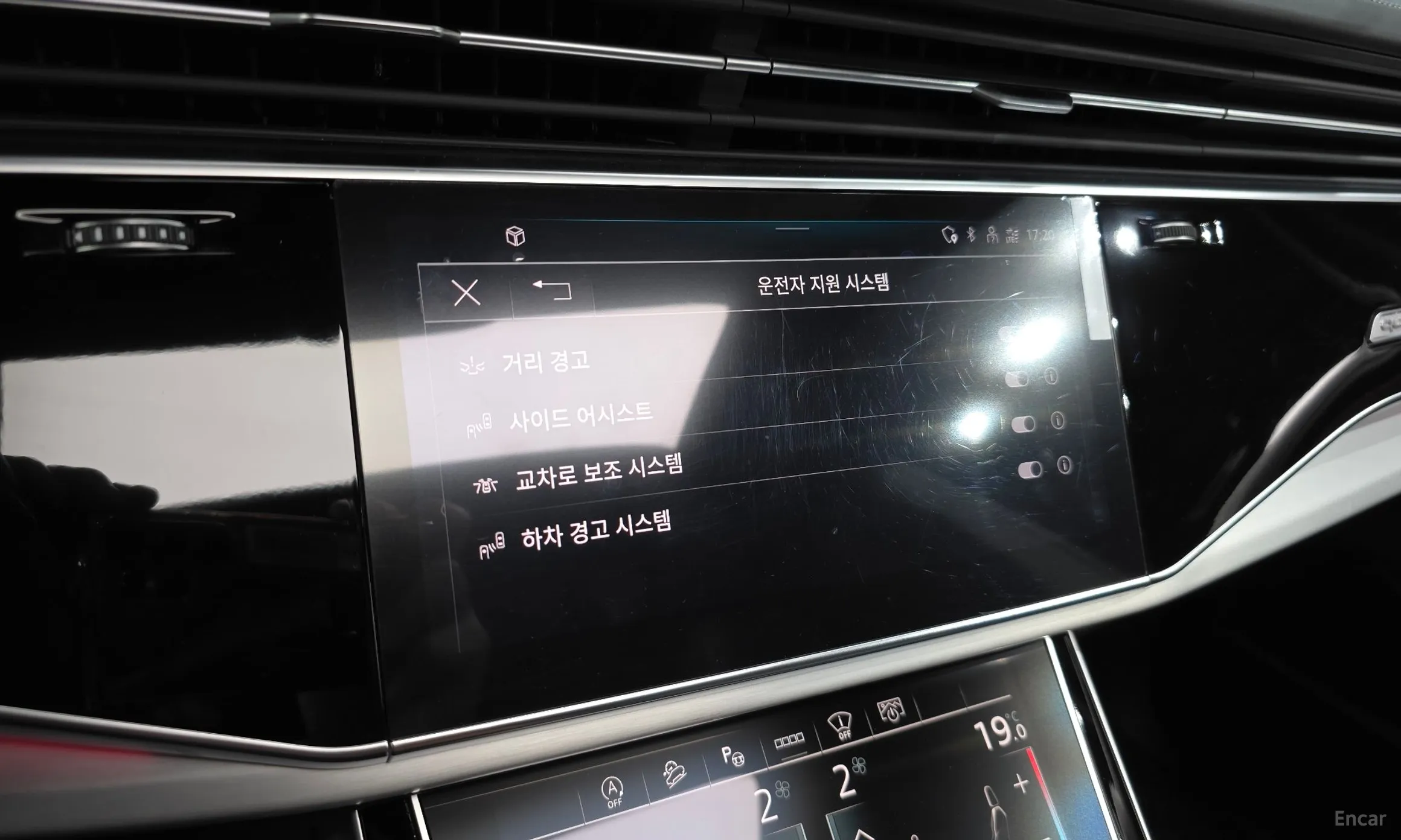 Audi Q8 (4M) превью 16