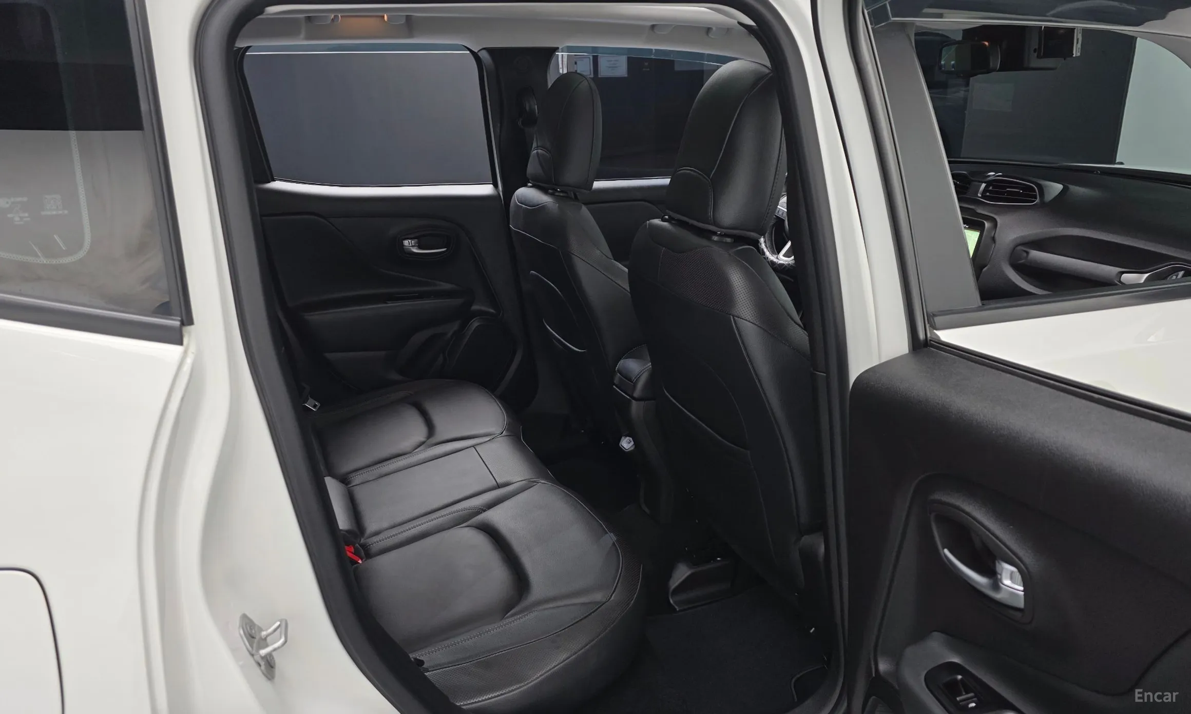Jeep Renegade превью 11