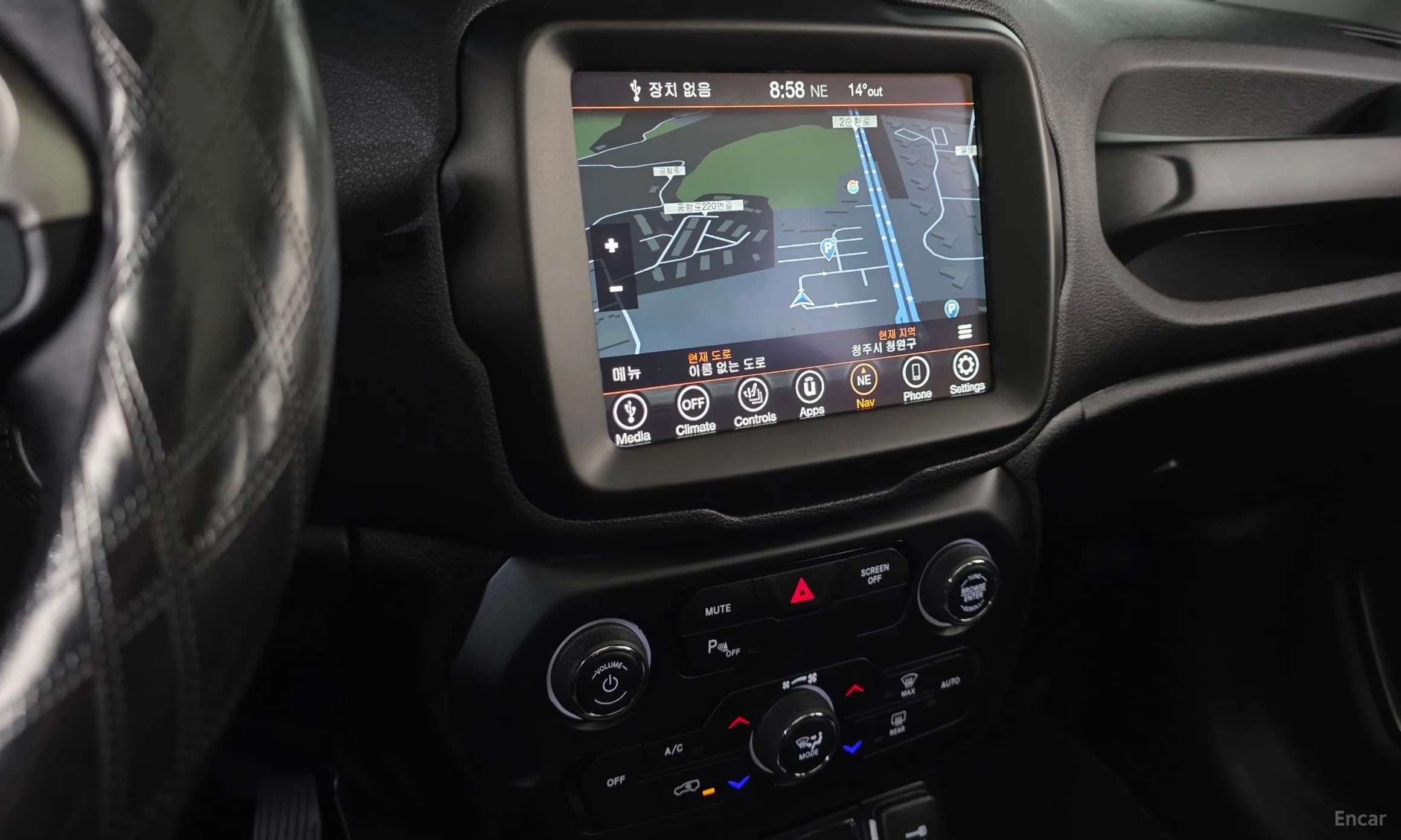 Jeep Renegade превью 13