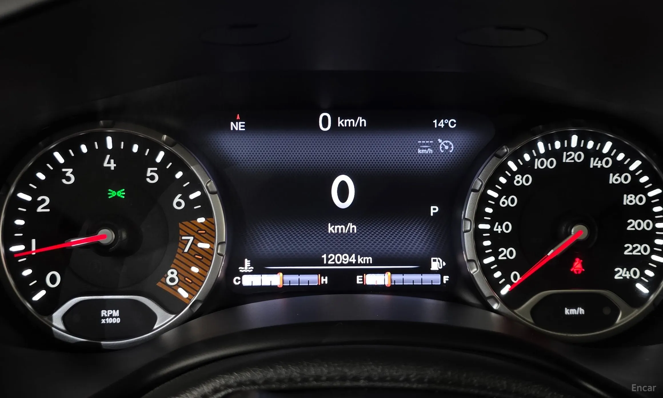 Jeep Renegade превью 8