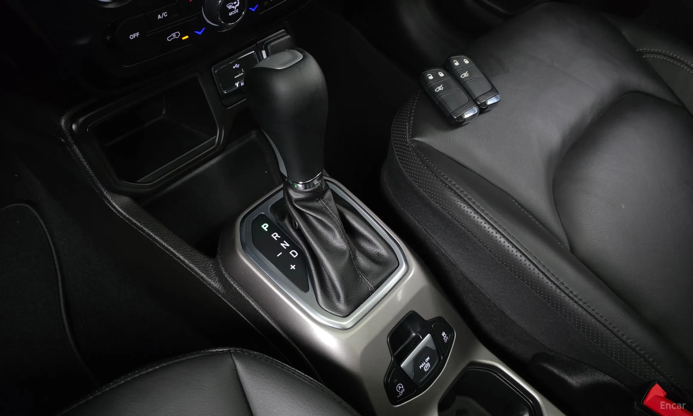 Jeep Renegade превью 9