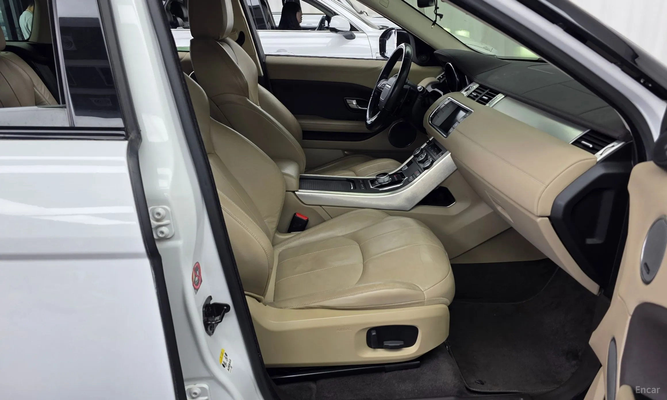 Land Rover Range Rover Evoque превью 11