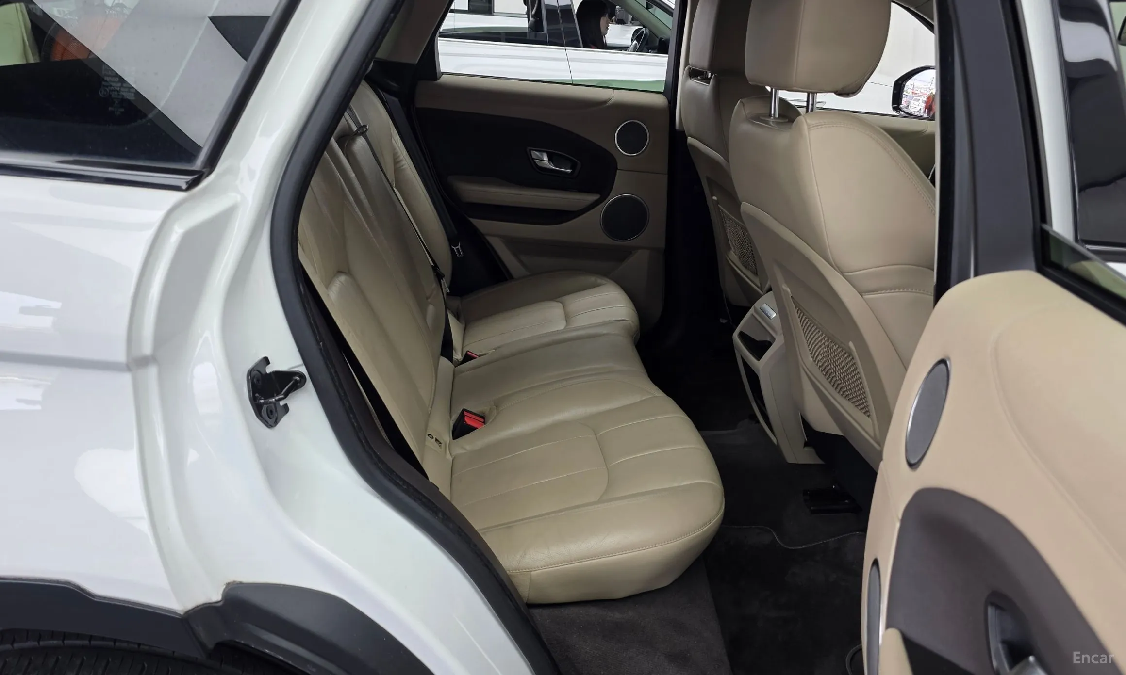 Land Rover Range Rover Evoque превью 12