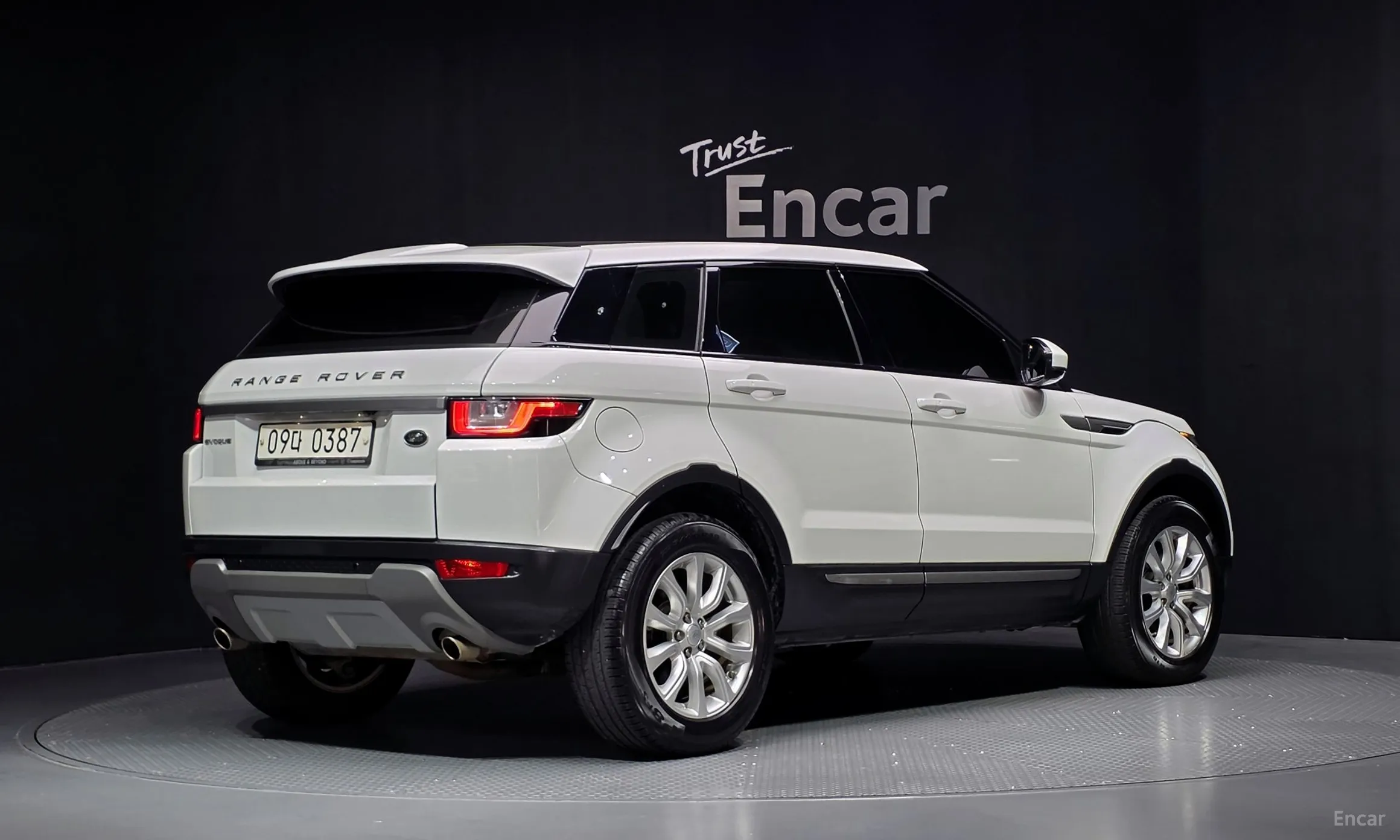 Land Rover Range Rover Evoque превью 2